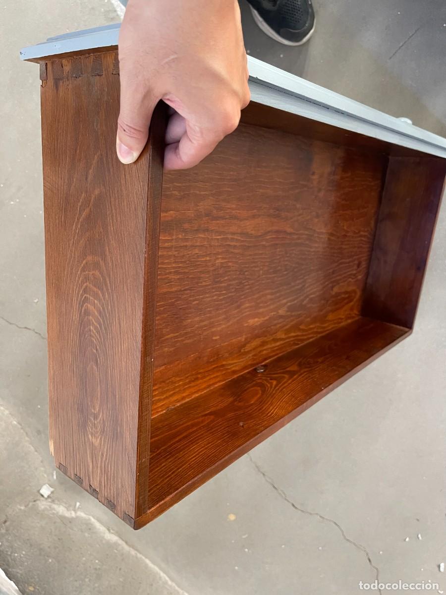 Antig&uuml;edades: comoda madera maciza restaurada - Foto 11