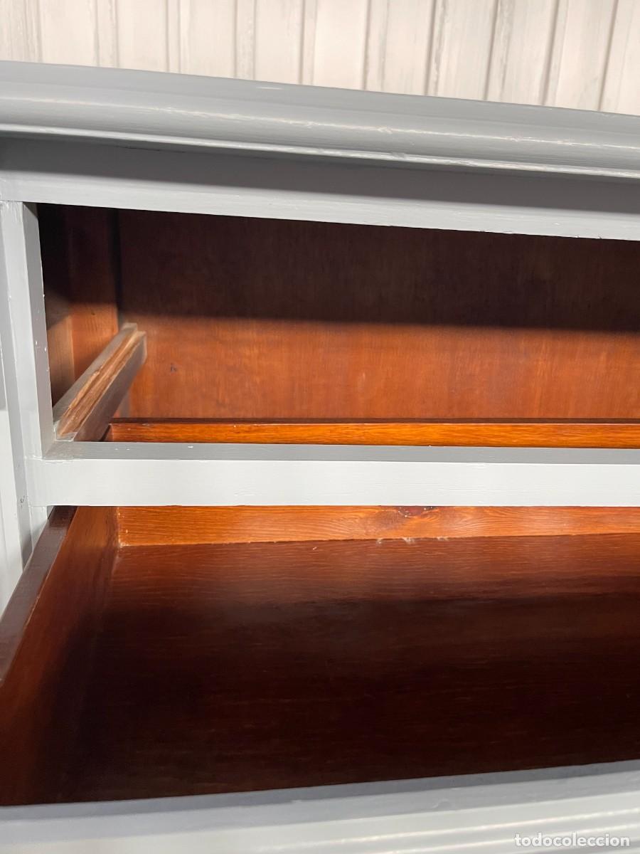 Antig&uuml;edades: comoda madera maciza restaurada - Foto 12