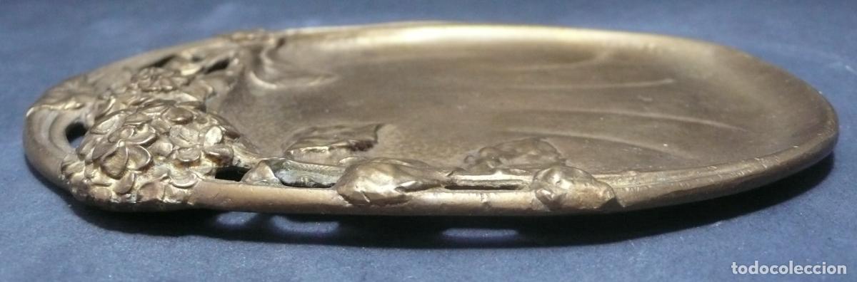 Antig&uuml;edades: PEQUE&Ntilde;A BANDEJA DE BRONCE - Foto 2