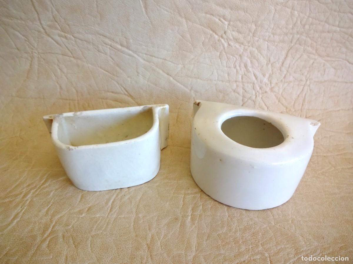 Antigüedades: antiguo comedero y bebedero de ceramica para jaula