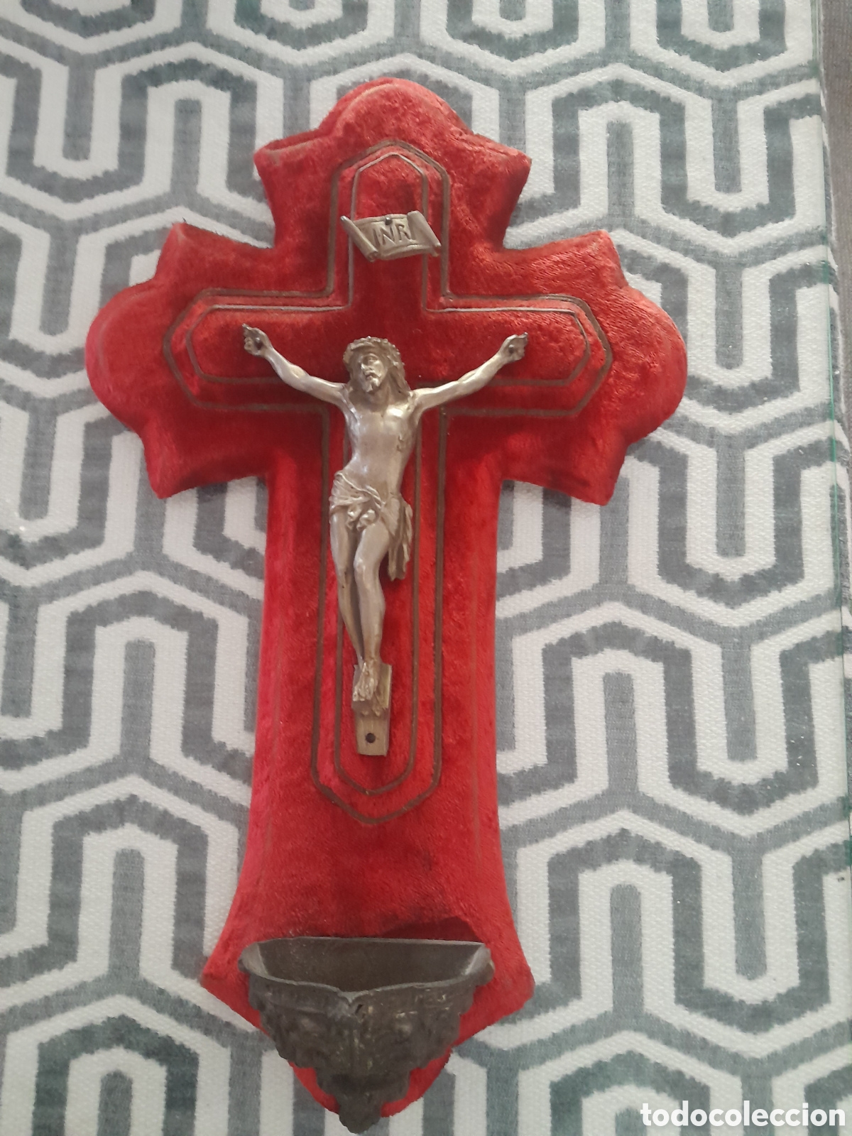 Antig&uuml;edades: Cruz de madera forrada de 24 x 40 - Foto 1