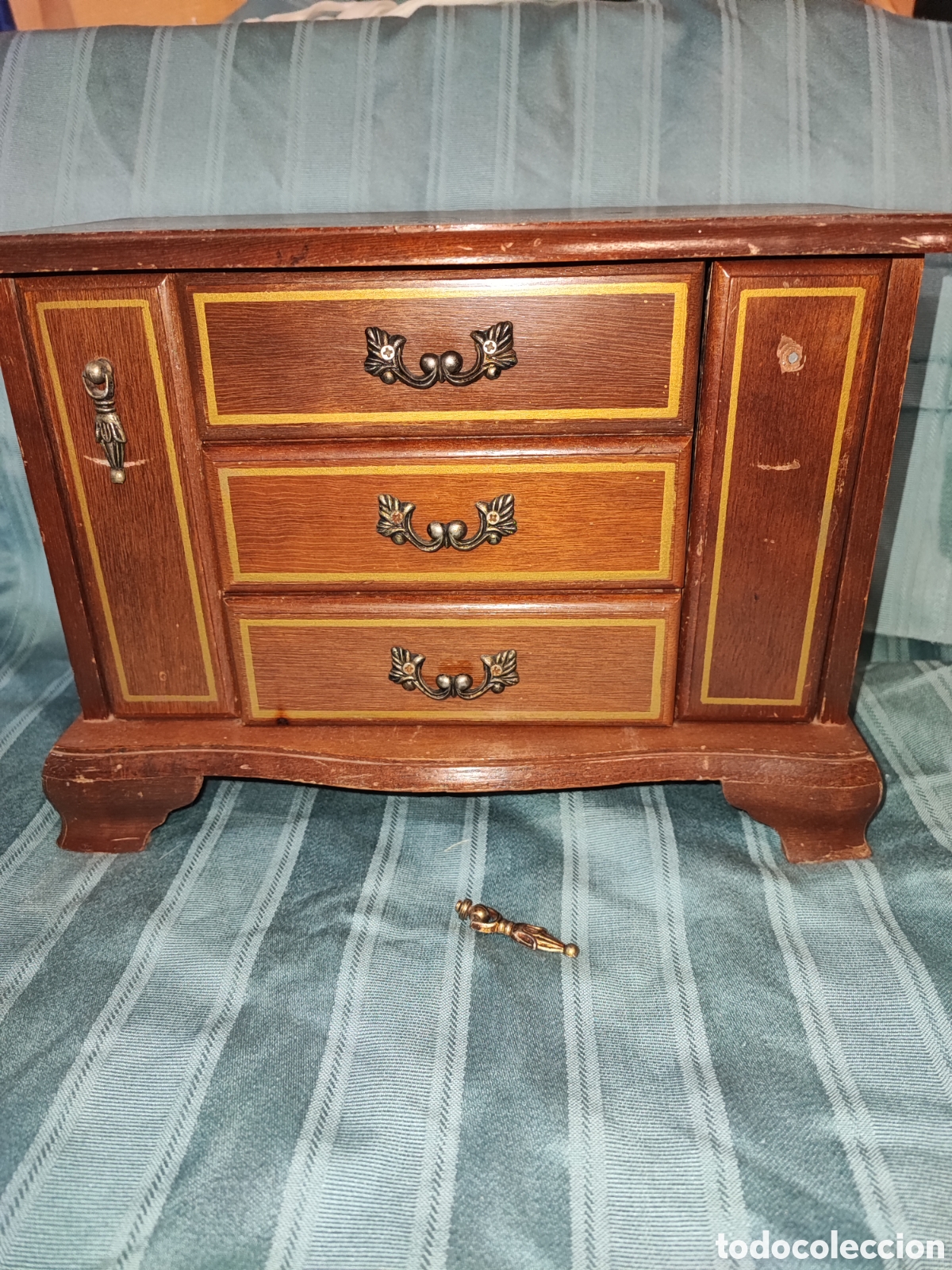 Antig&uuml;edades: Antiguo joyero madera para restaurar. - Foto 1