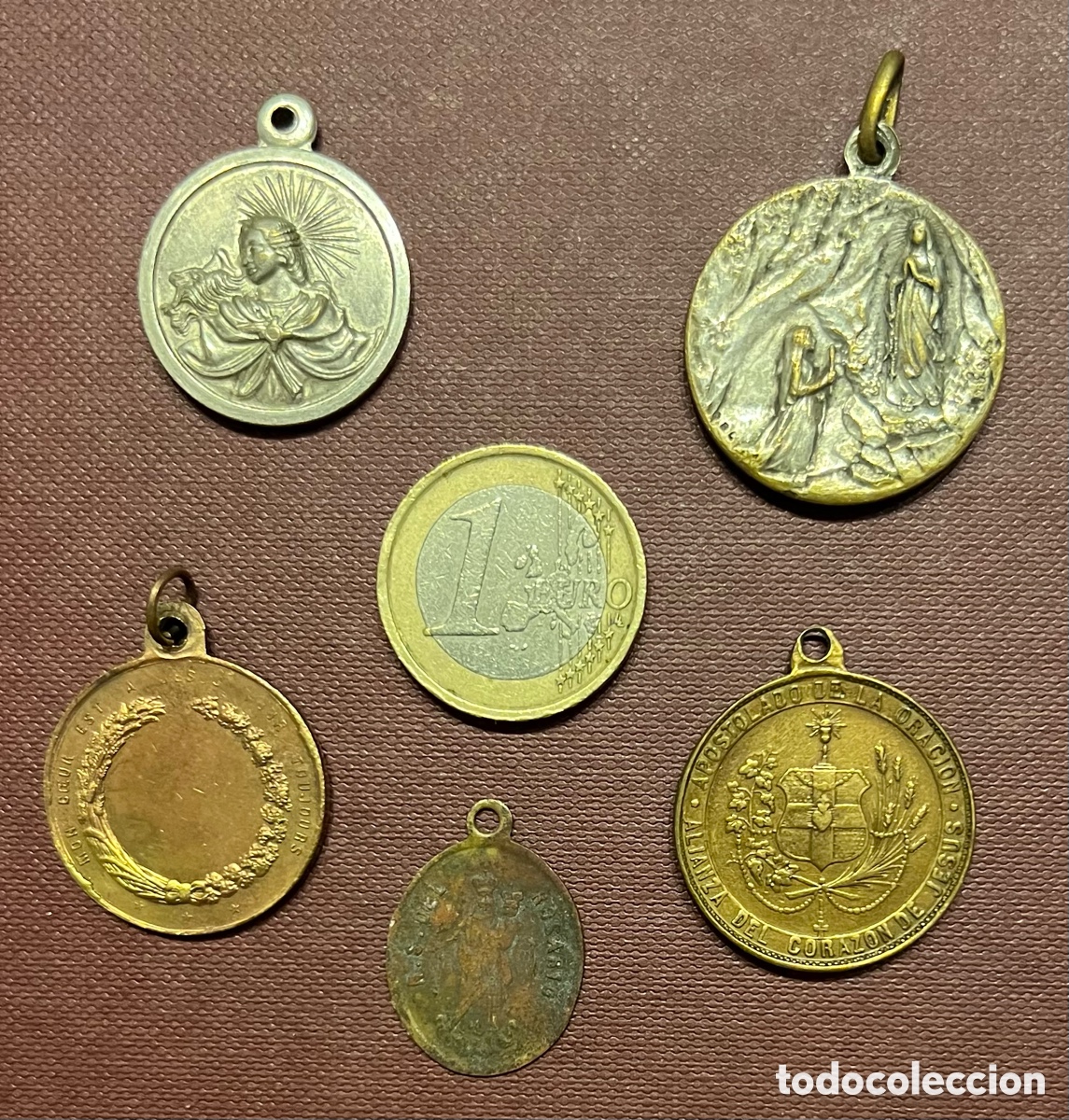 Antig&uuml;edades: Lote de medallas Religiosas - Foto 2