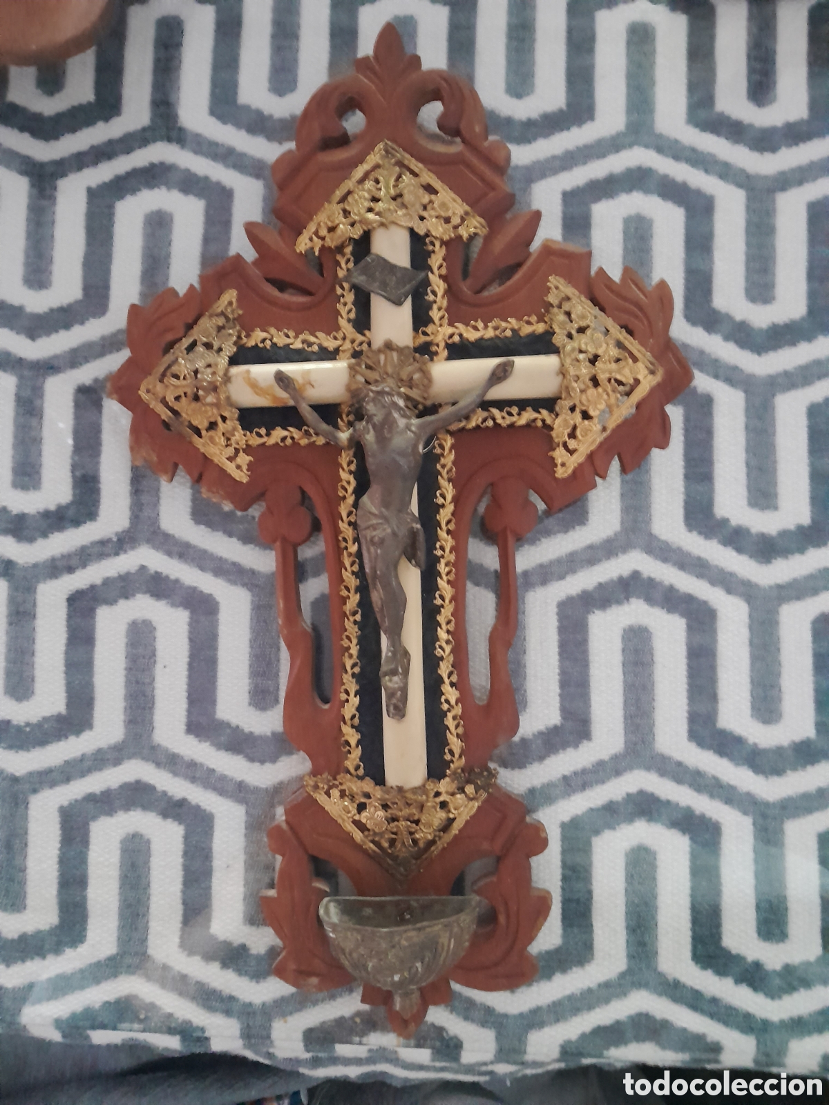 Antig&uuml;edades: Cruz de madera 21 x 36 - Foto 1