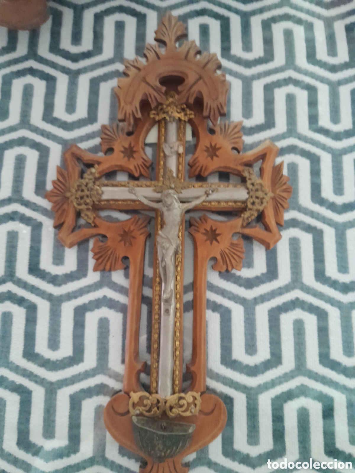 Antig&uuml;edades: Cruz de madera 24 x 45 - Foto 1