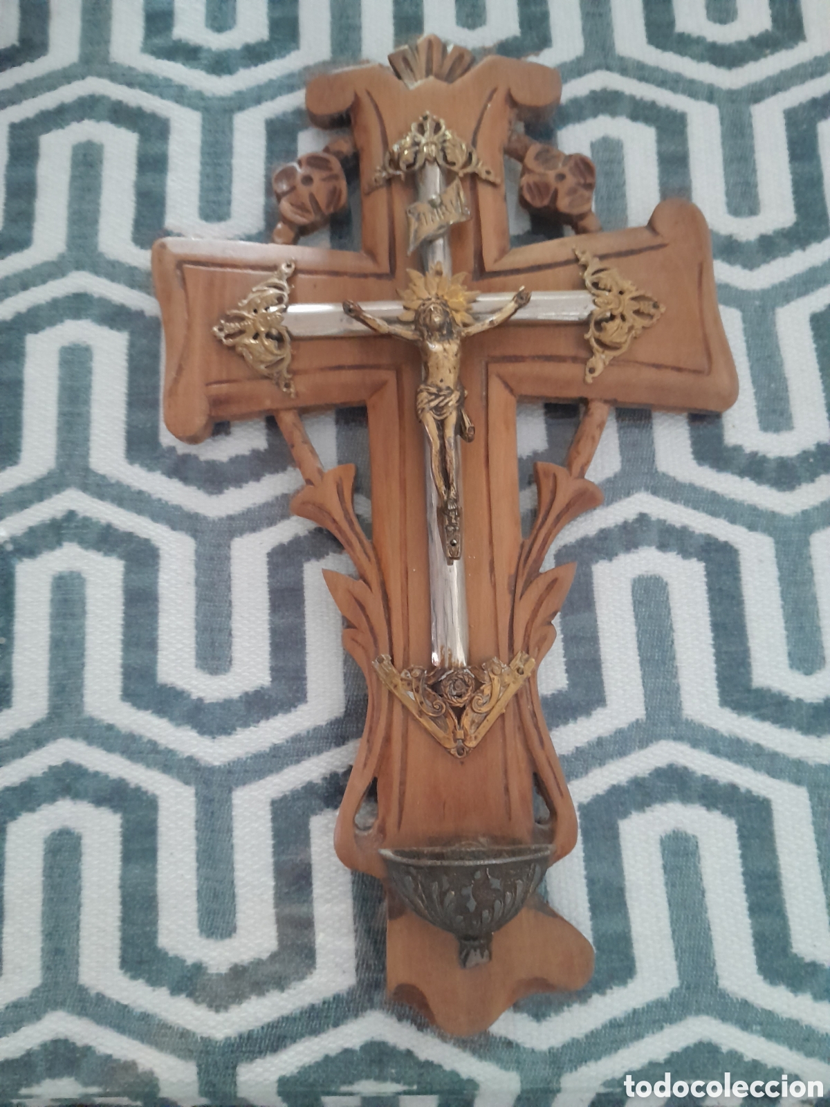 Antig&uuml;edades: Cruz de madera de 18 x 32 - Foto 1