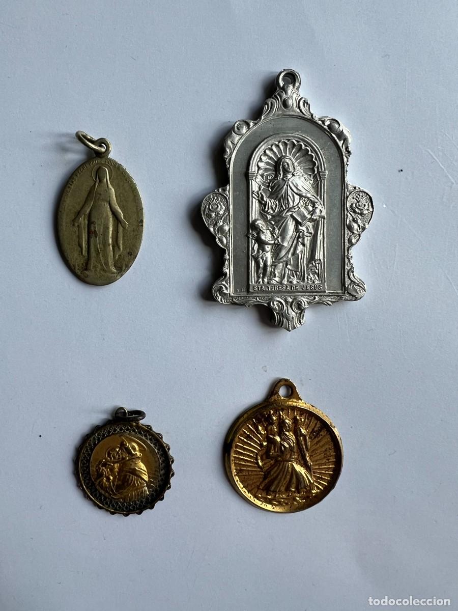 Antig&uuml;edades: Lote de 4 medallas religiosas - Foto 1