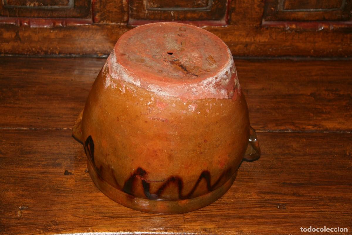 Antig&uuml;edades: OLLA DE JACA CON ASAS LATERALES - Foto 3