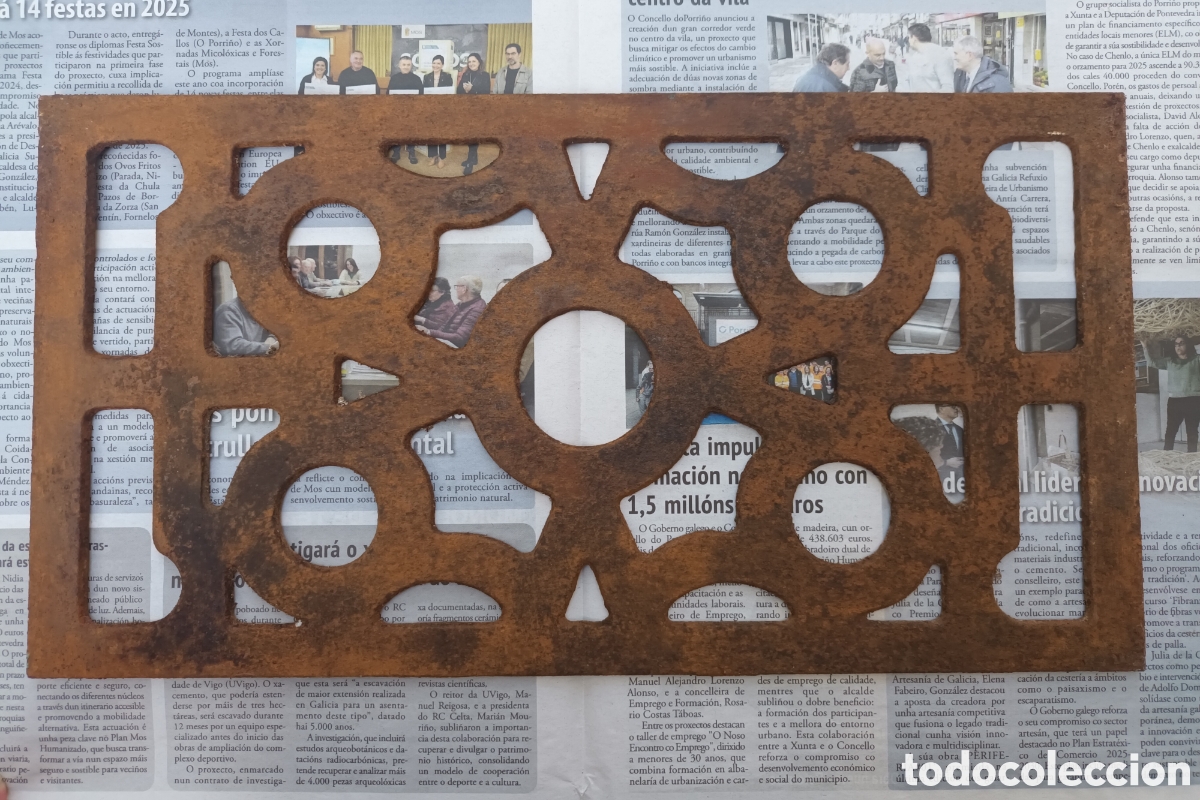 Antig&uuml;edades: REJILLA DE HIERRO FUNDIDO - Foto 1