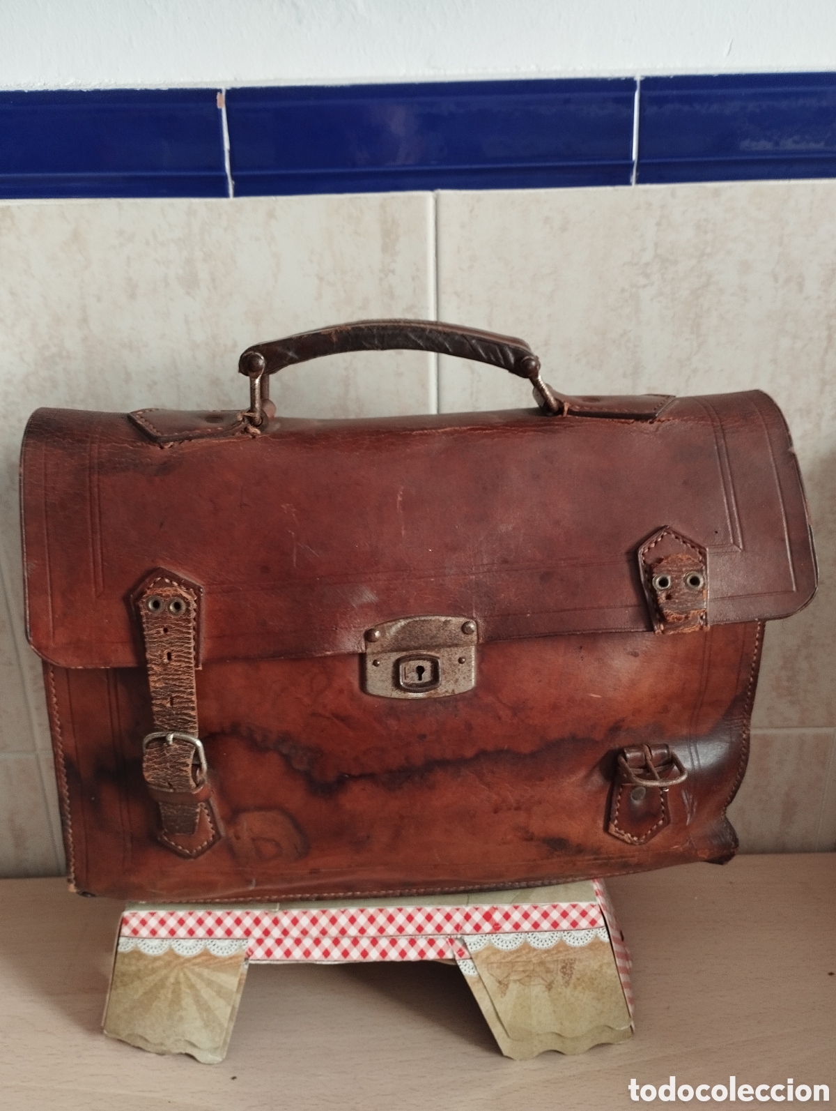 Antig&uuml;edades: ANTIGUA CARTERA CUERO ESCOLAR - Foto 1