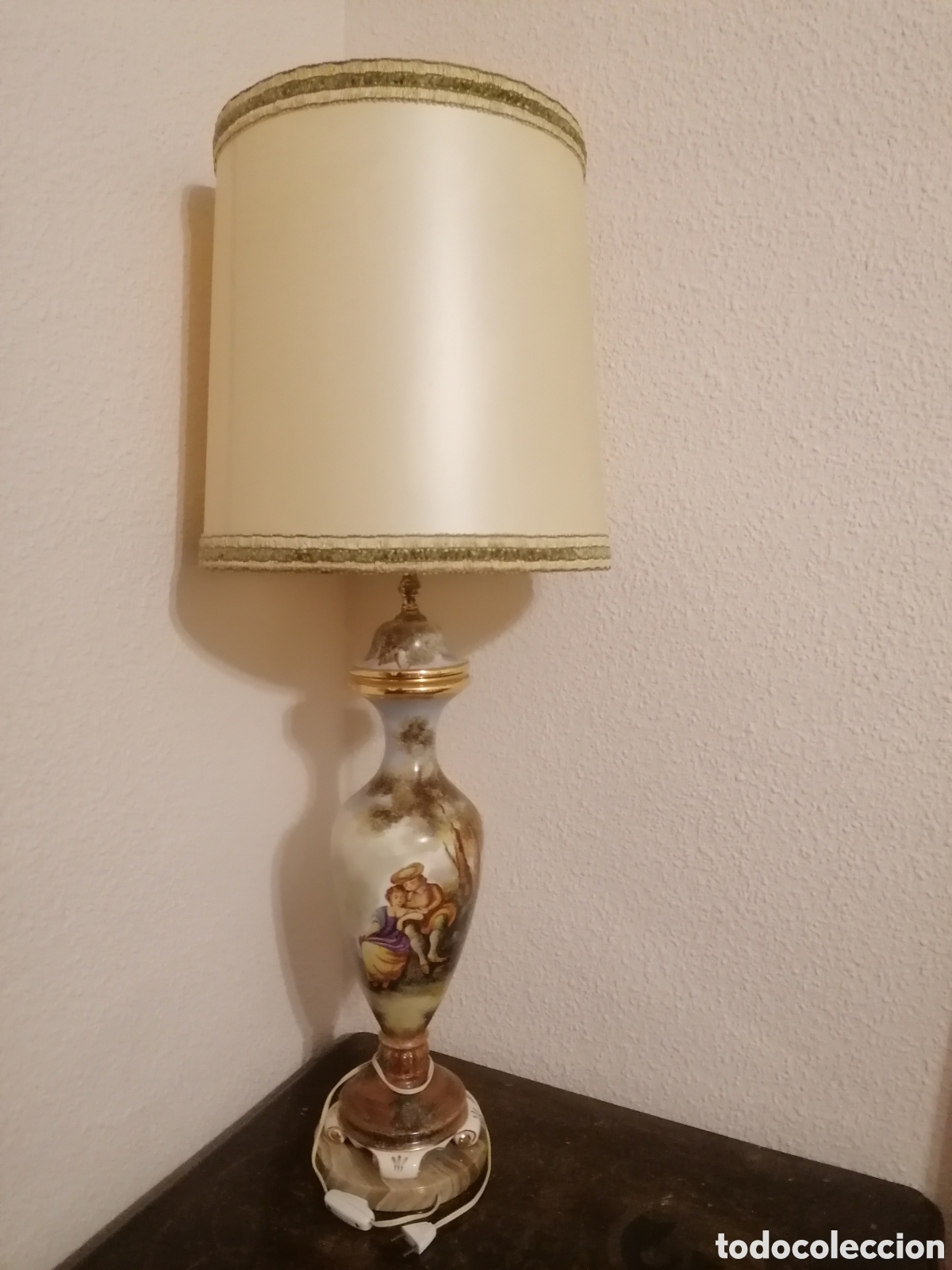 Antig&uuml;edades: Lampara antigua de mesa - Foto 2