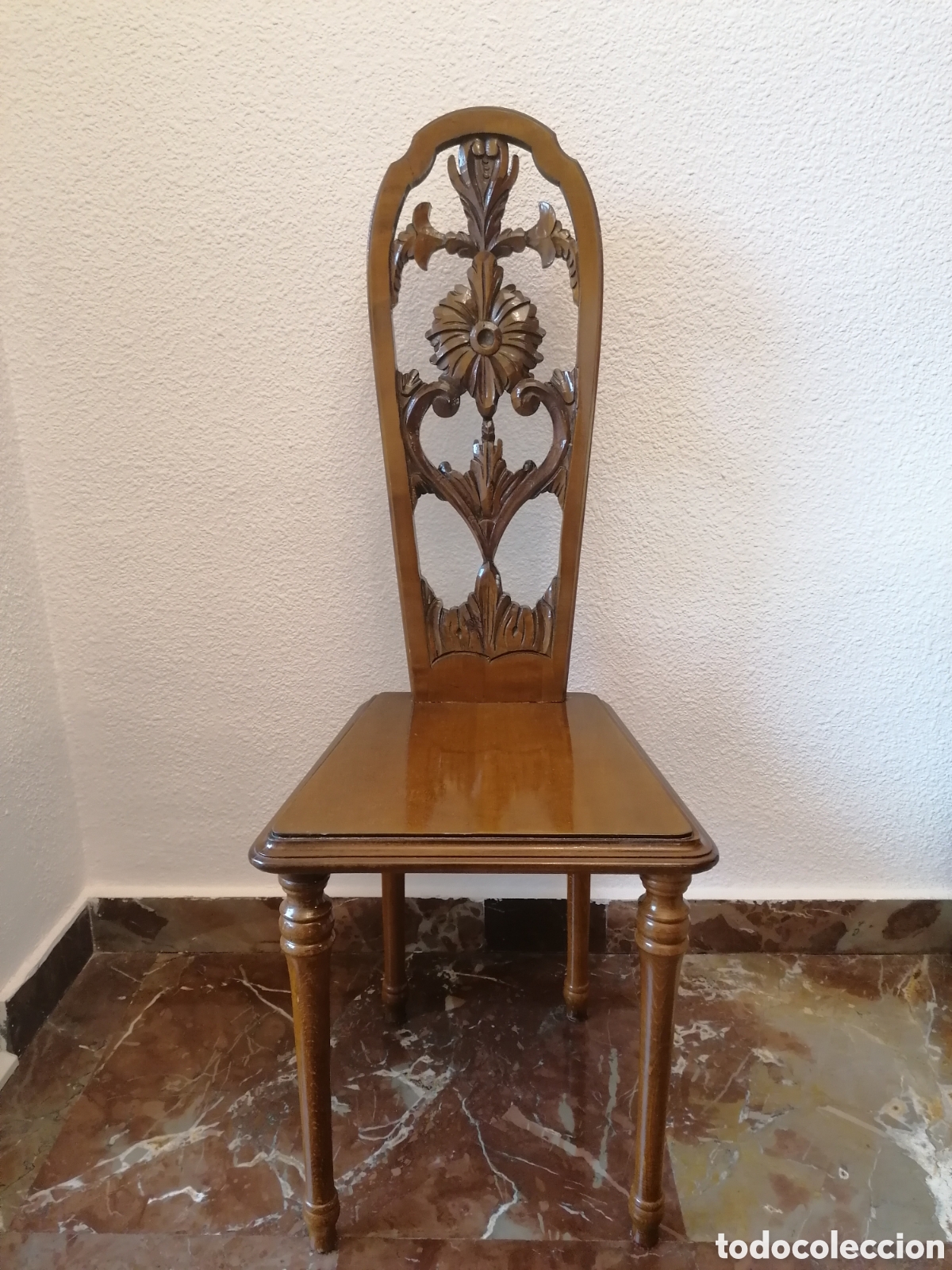 Antig&uuml;edades: Silla de hall a&ntilde;os 70 - Foto 1