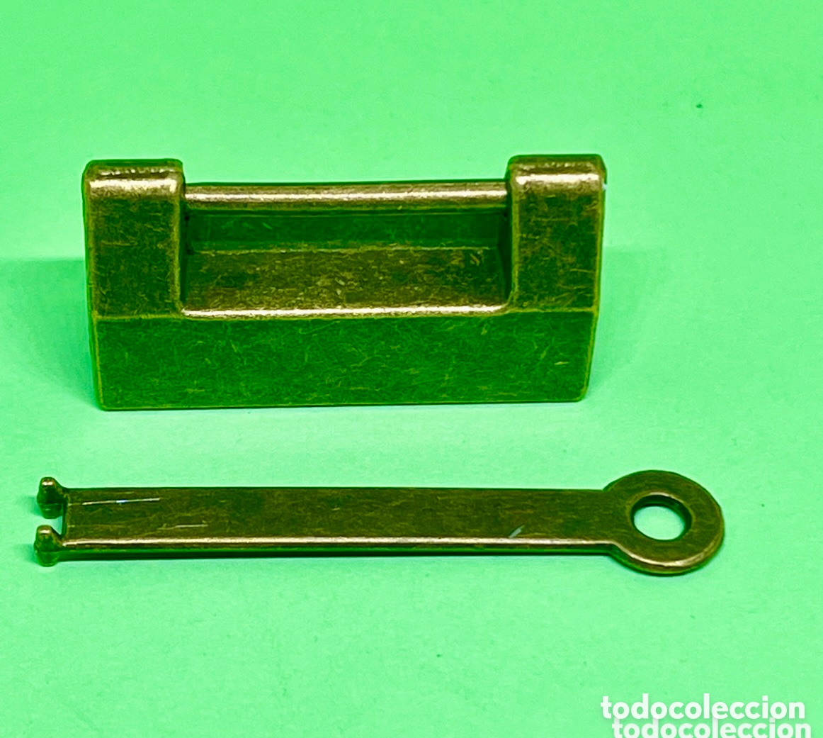 Antig&uuml;edades: CANDADO CHINO CON LLAVE - Foto 1