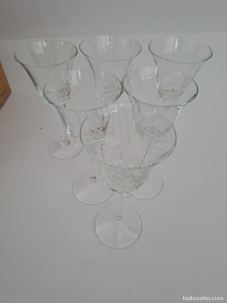 Antig&uuml;edades: 6 copas de licor de cristal de Bohemia - Foto 2
