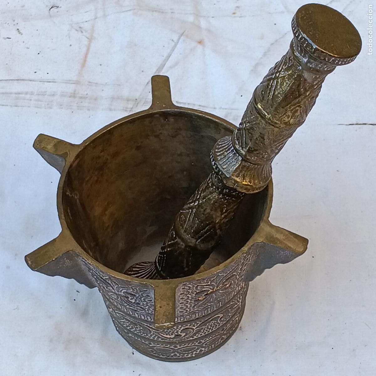Antig&uuml;edades: ALMIREZ O MORTERO DE BRONCE GRANDE CON SU MANO. - Foto 7