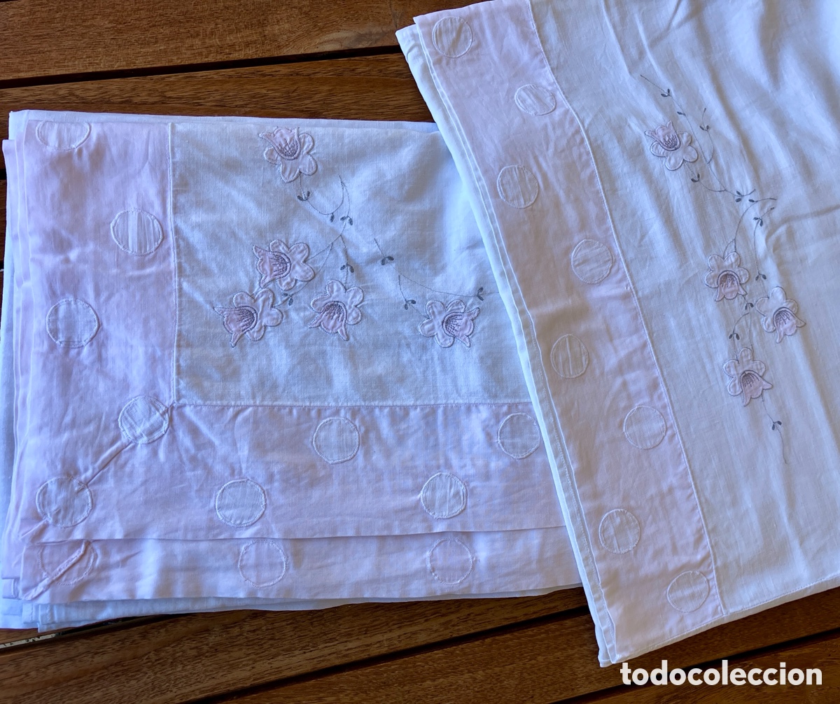 Antig&uuml;edades: S&aacute;bana y funda con cenefa de flores patchword - Foto 2