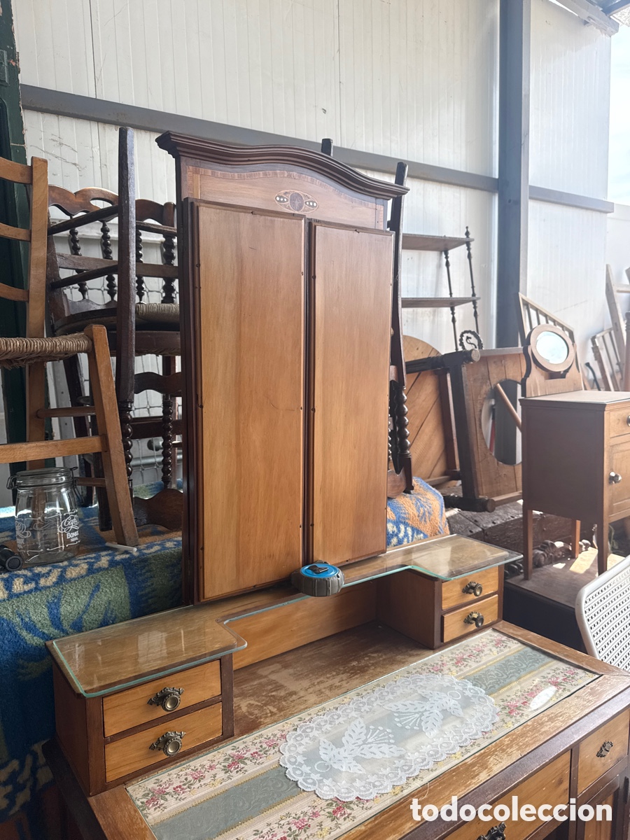 Antig&uuml;edades: Tocador con espejo de madera - Foto 2