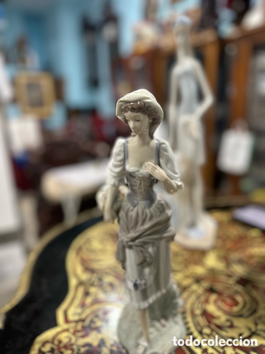 Antig&uuml;edades: Chica vendiendo frutas de LLADR&Oacute; - Foto 7