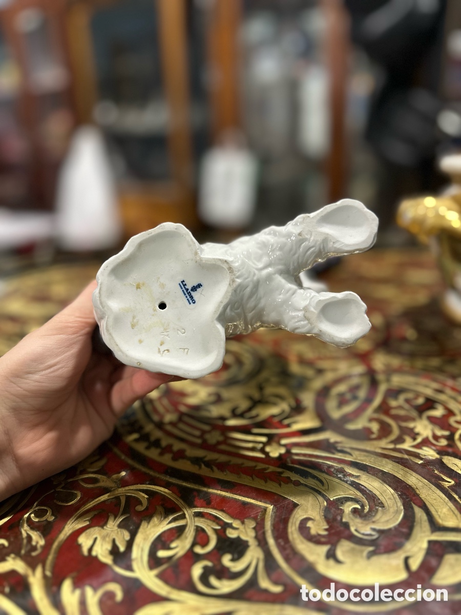 Antig&uuml;edades: Perrito porcelana Lladr&oacute; - Foto 3