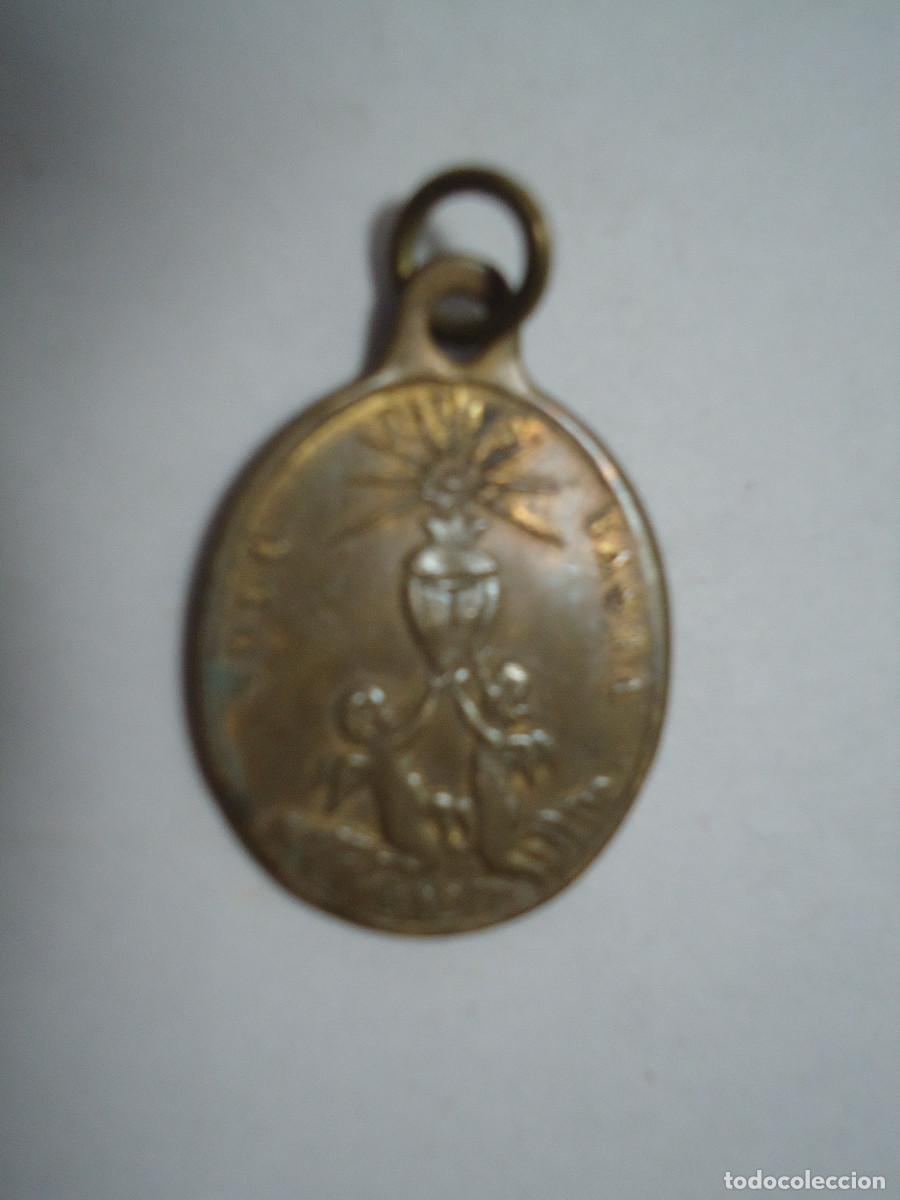 Antig&uuml;edades: MEDALLA EN LATON O BRONCE SOY BEATA. .- 22 - Foto 2