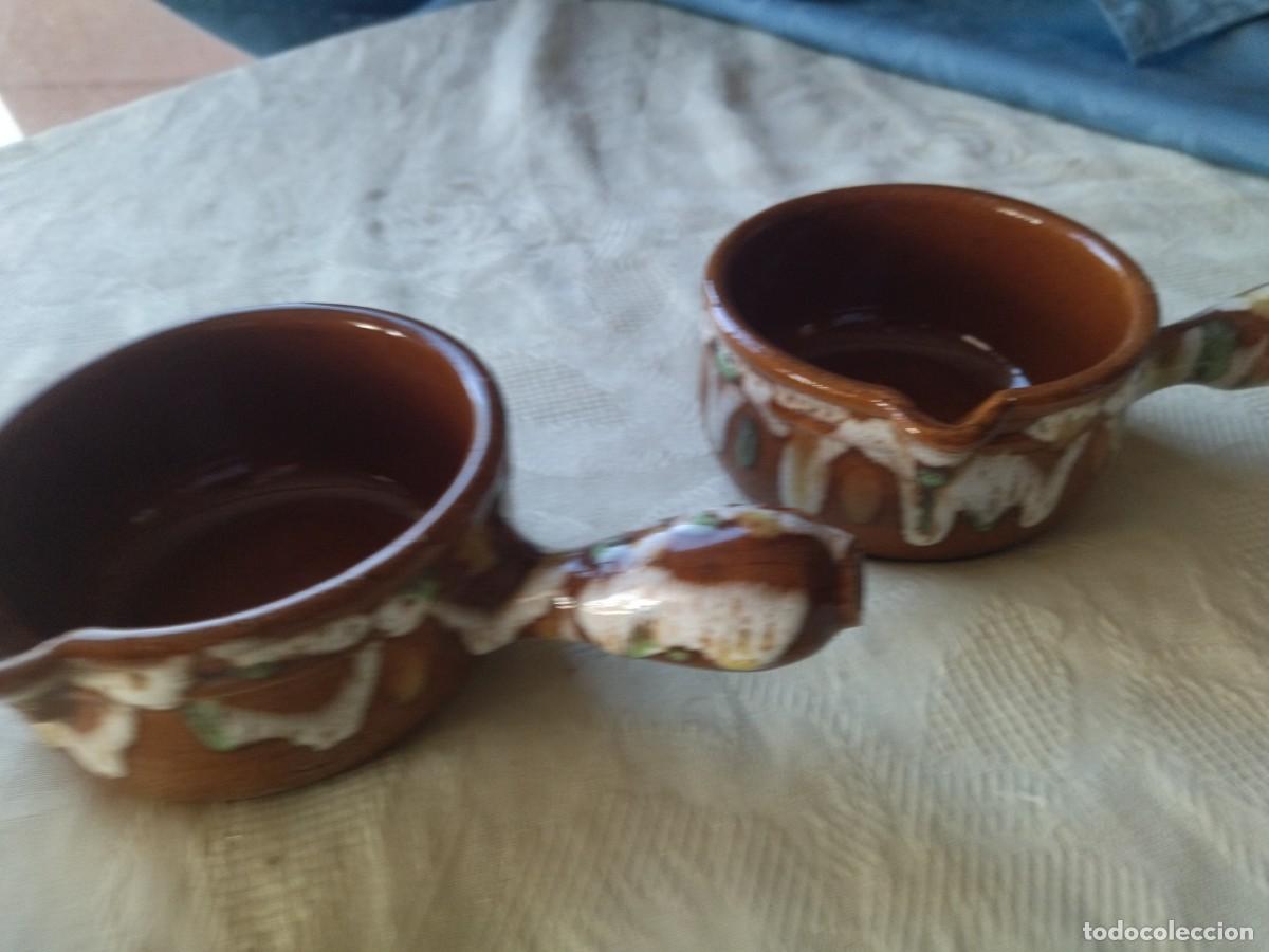 Antig&uuml;edades: Lote de 2 cazuelitas de gres con mango, Gres pot Digoin France - Foto 3