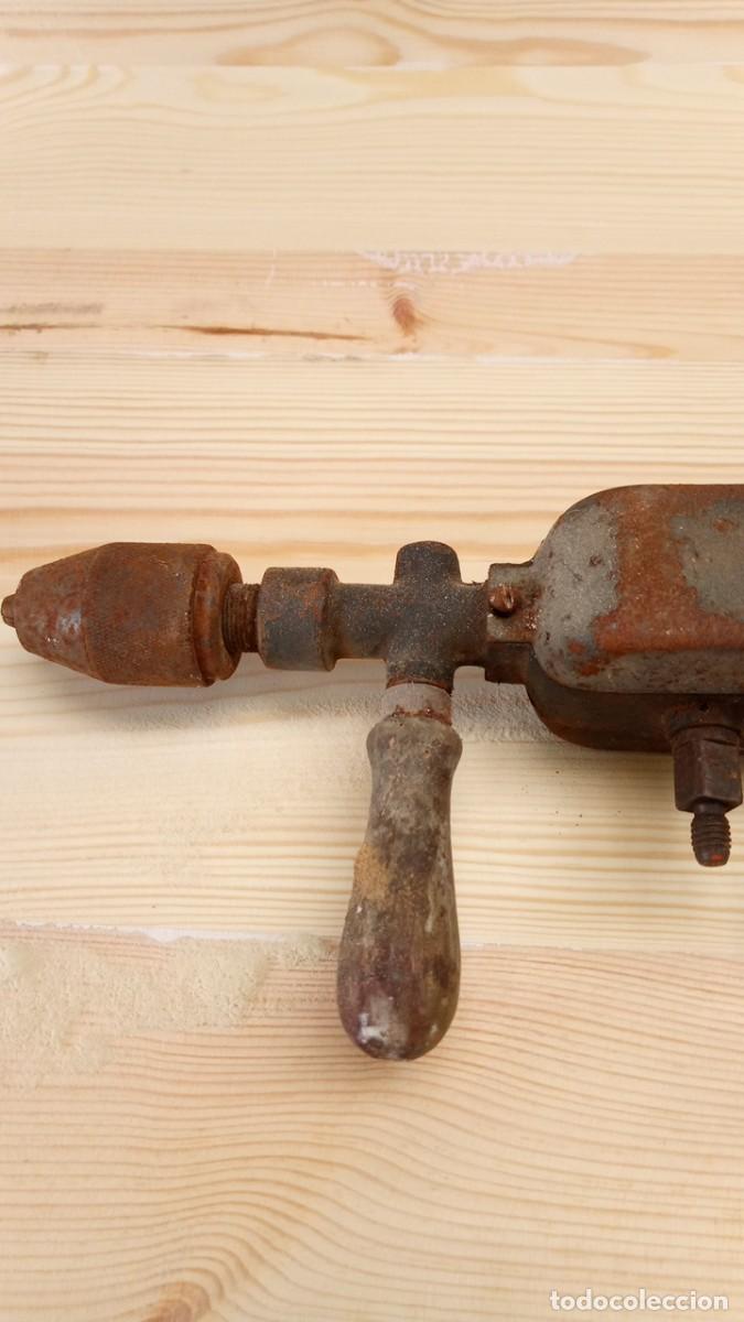Antig&uuml;edades: Taladro manual . Medida 44cm - Foto 2
