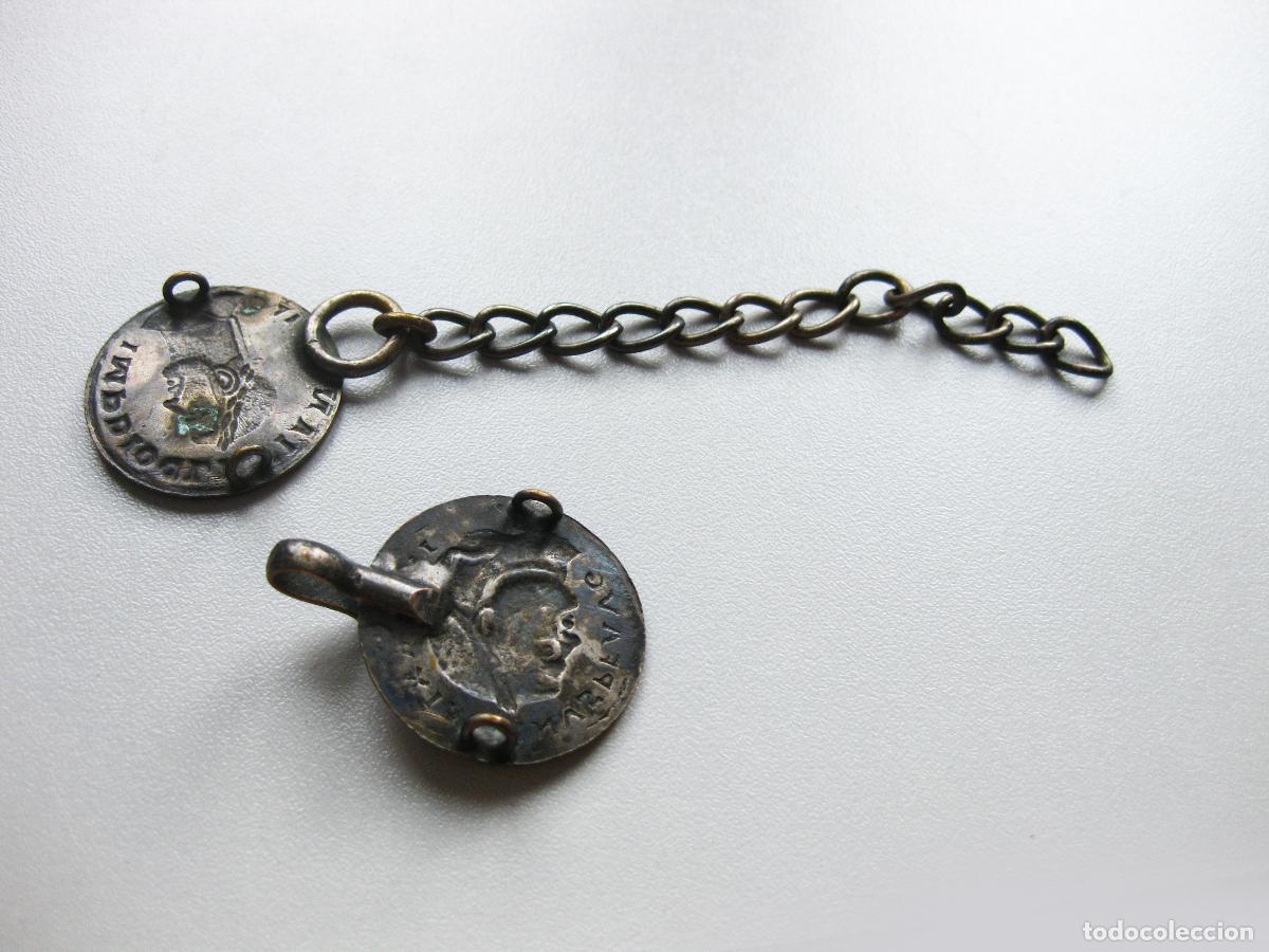 Antig&uuml;edades: ANTIGUO BROCHE DE CAPA CON FORMA DE MONEDAS ROMANAS - Foto 4