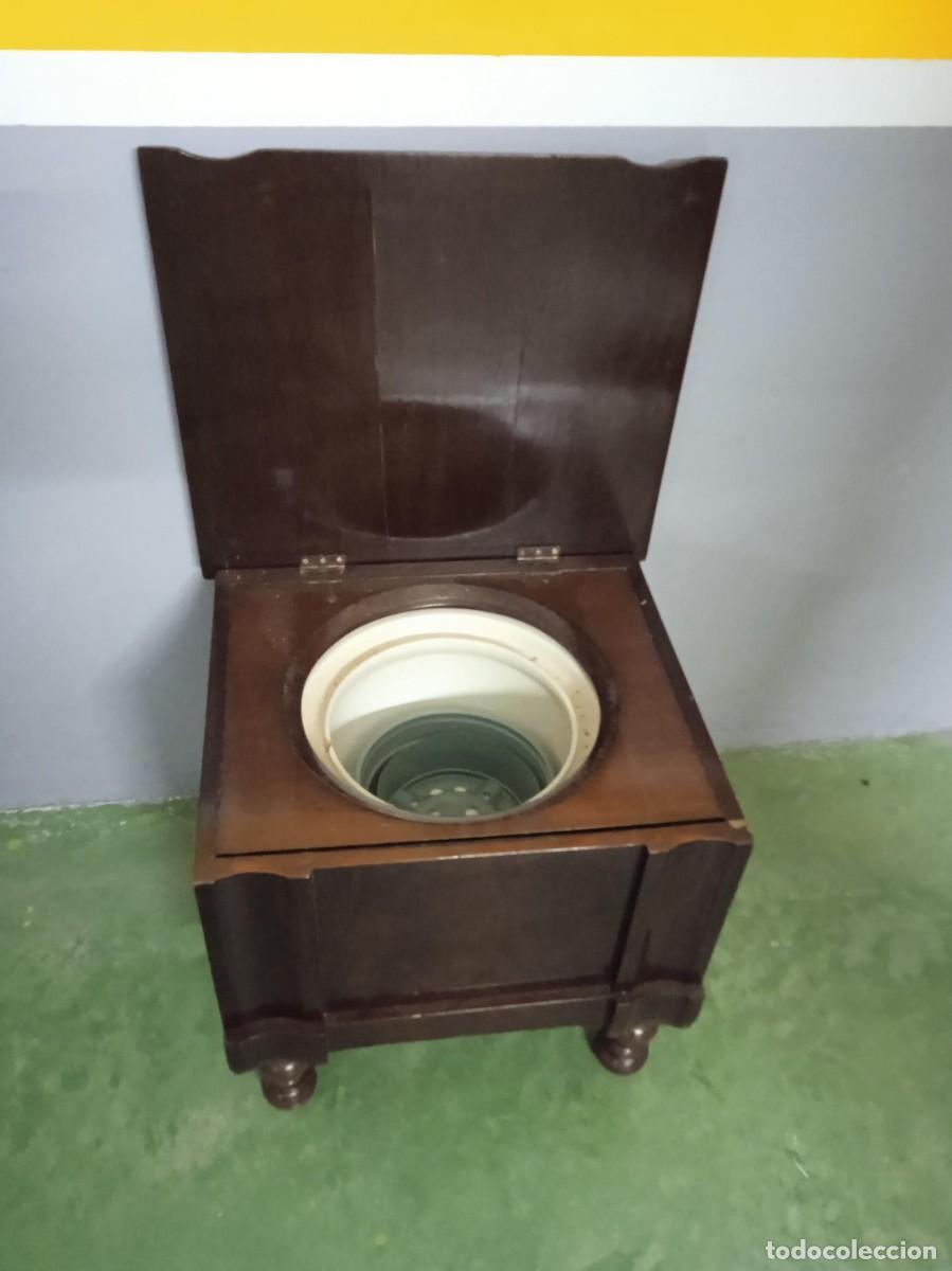 Antig&uuml;edades: Macetero de caoba en buen estado - Foto 1