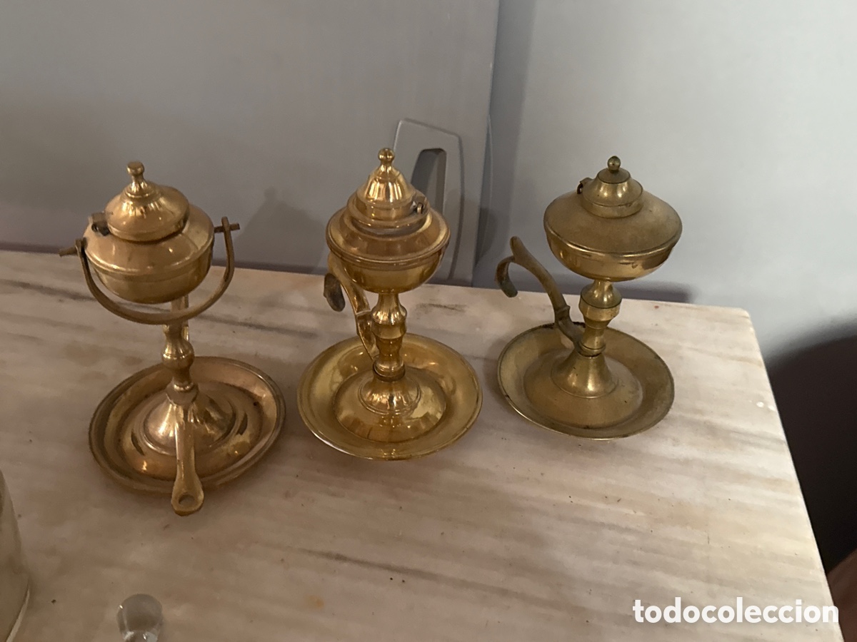 Antig&uuml;edades: Lote de 3 palmatorias o candelabros antiguos