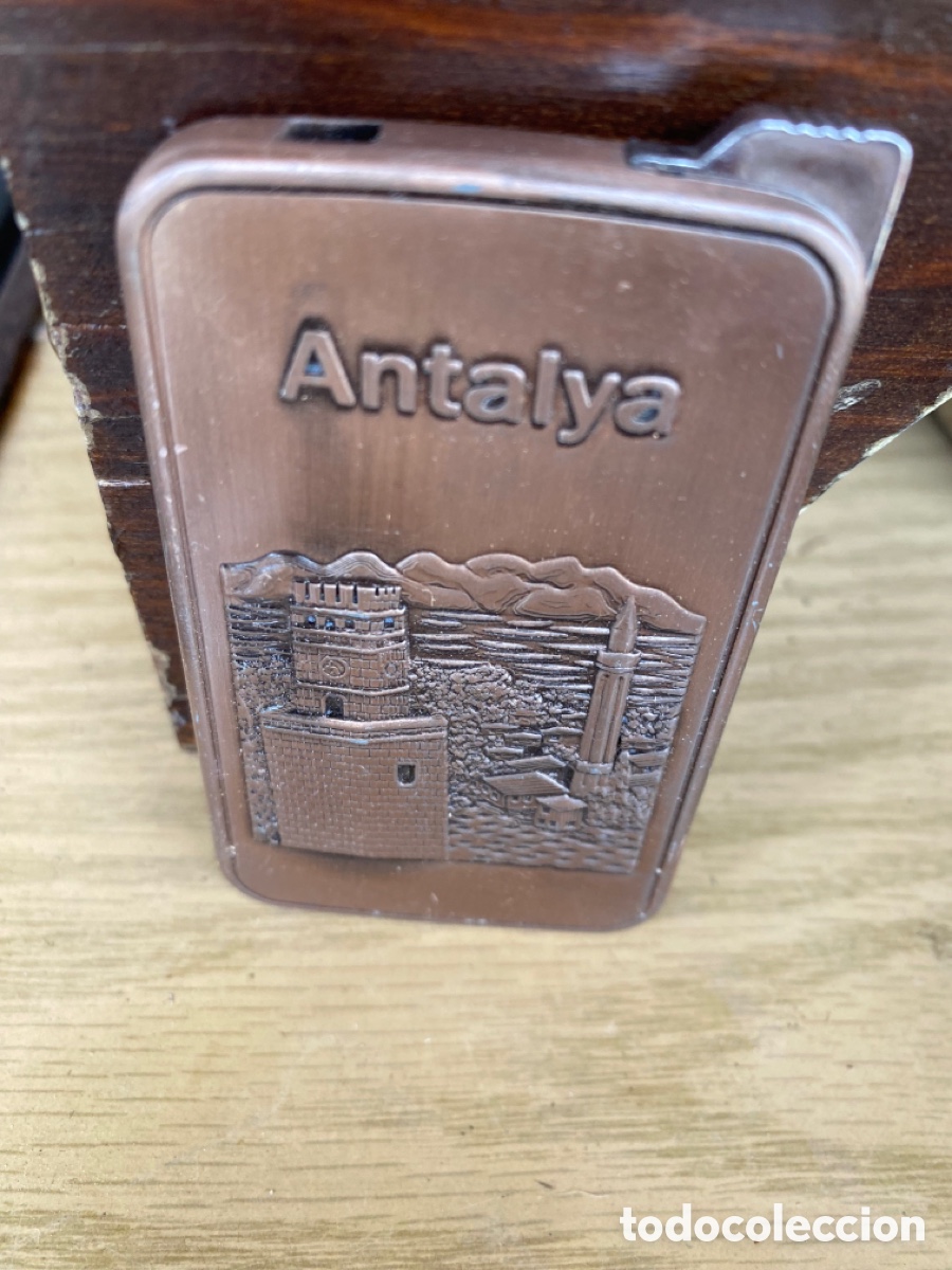 Antig&uuml;edades: Mechero antiguo de metal - Foto 1