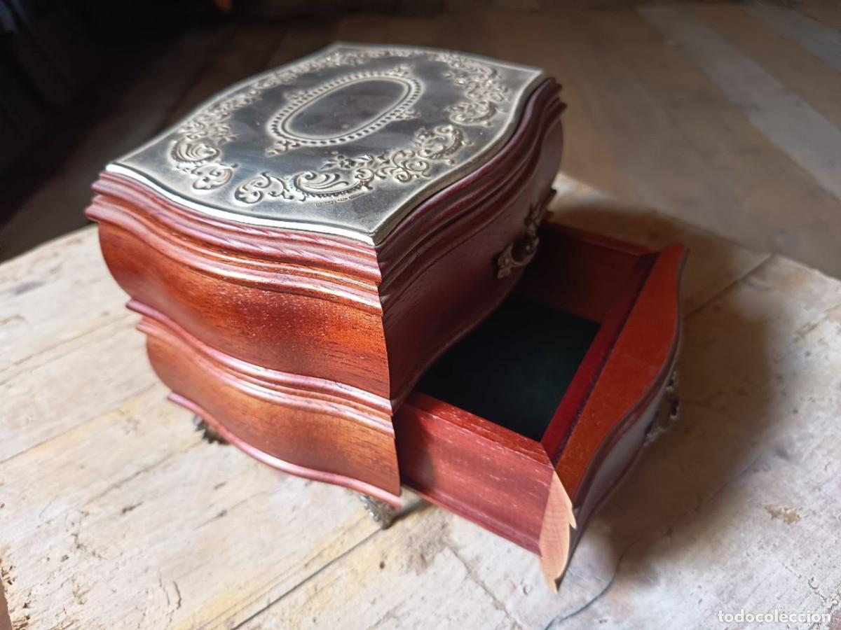 Antig&uuml;edades: Joyero de madera y plata - Foto 5