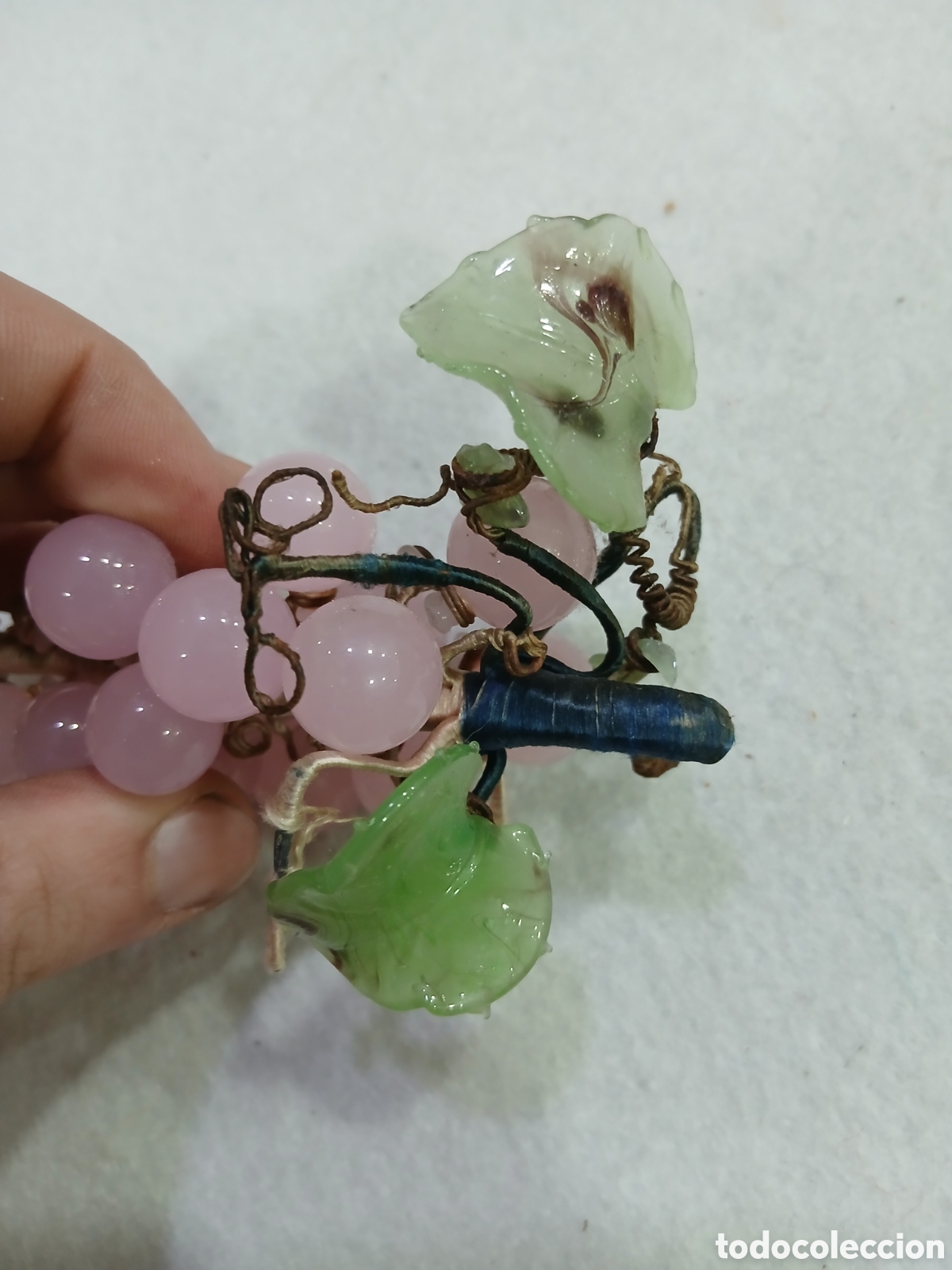 Antig&uuml;edades: Racimo de uvas en piedra. (L126) - Foto 3