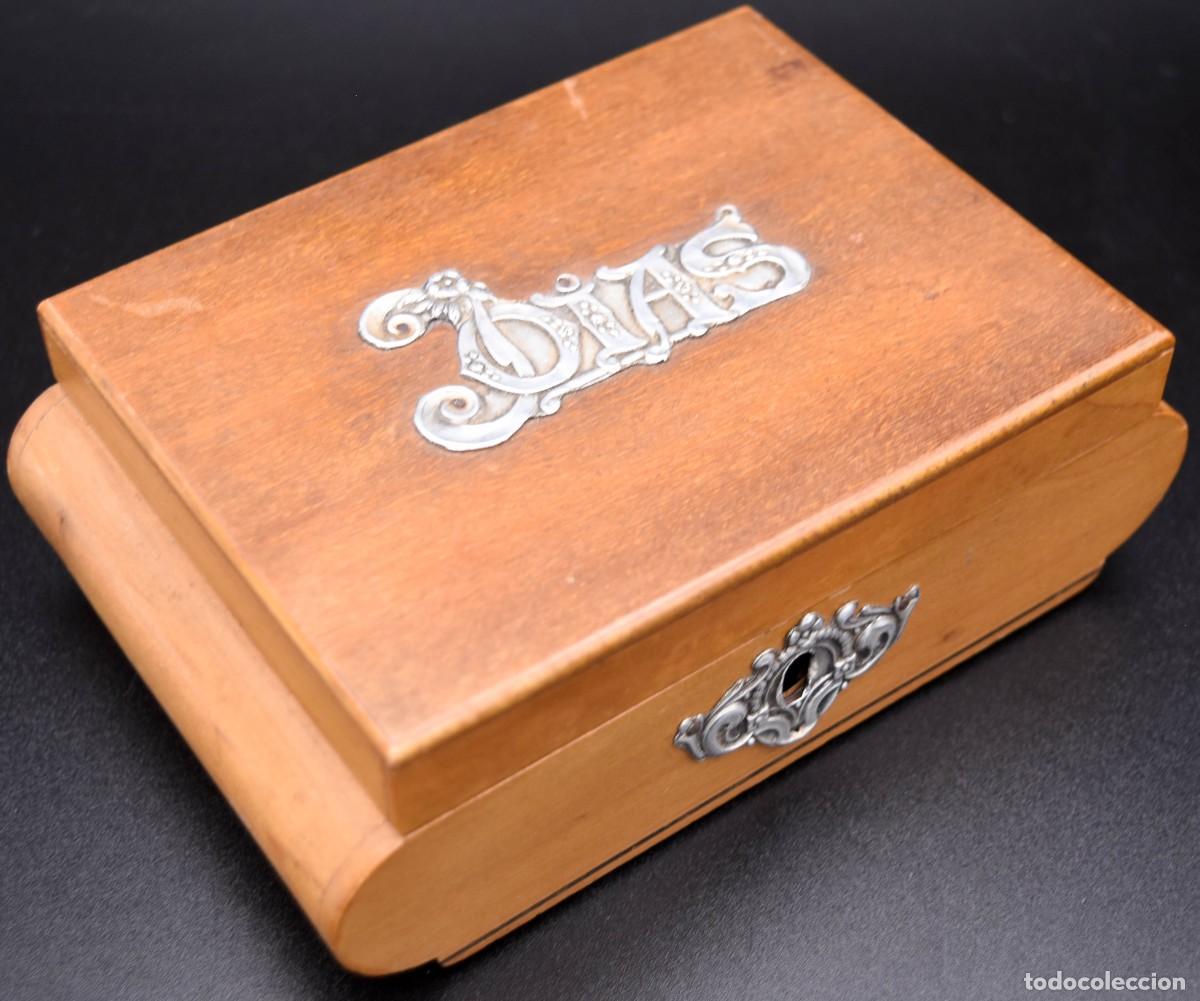 Antig&uuml;edades: Caja realizada en madera - Foto 5