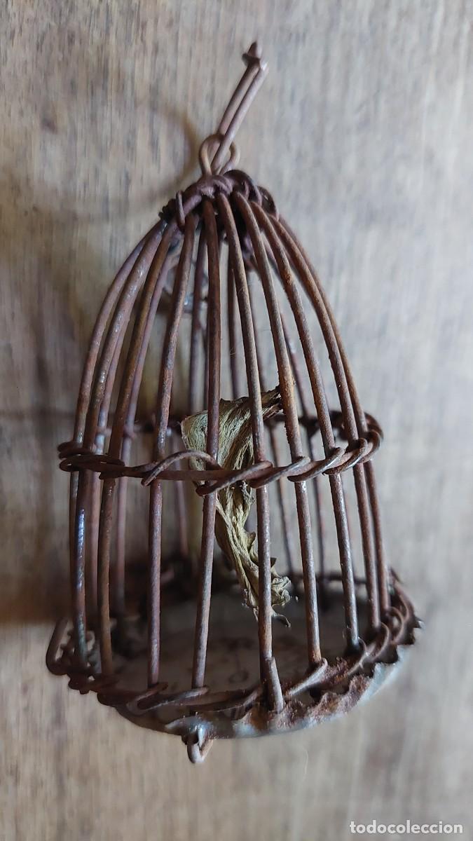 Antig&uuml;edades: Antigua grillera tipo jaula perdiz - Foto 2