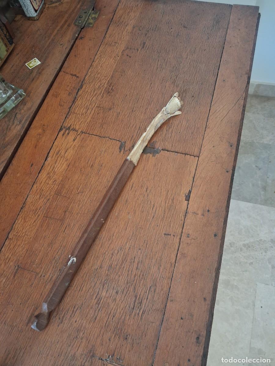 Antig&uuml;edades: Antigua mano de hueso - Foto 2