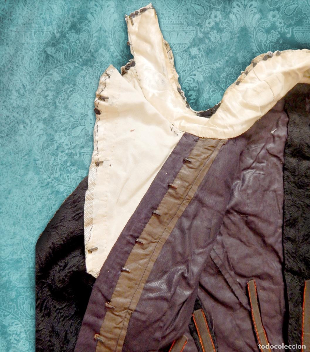 Antig&uuml;edades: Exquisite small Victorian boned bodice jacket - Foto 6