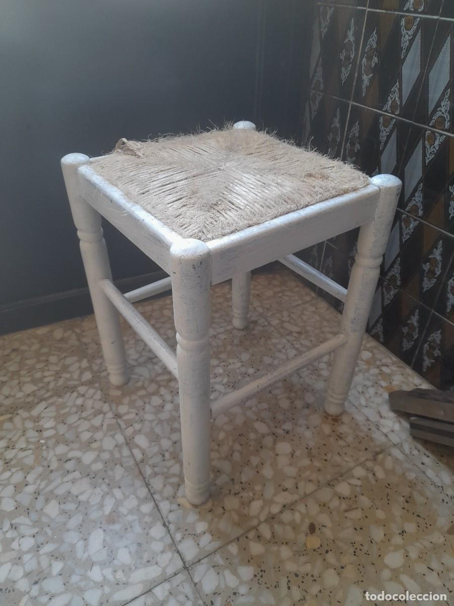 Antig&uuml;edades: Taburete silla de madera y anea para restaurar - Foto 5