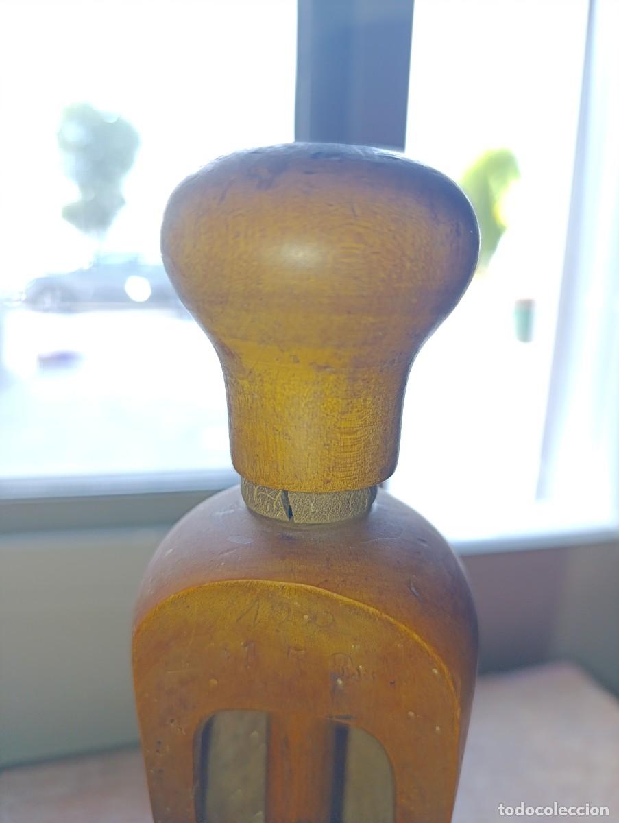 Antig&uuml;edades: Antiguo encorchador de madera - Foto 4