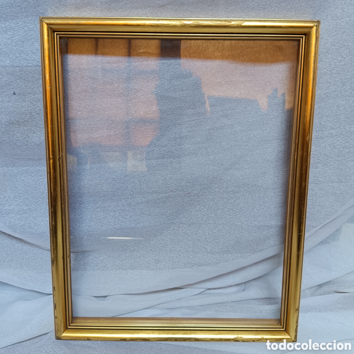 Antig&uuml;edades: Marco vitrina de madera dorado - Foto 4