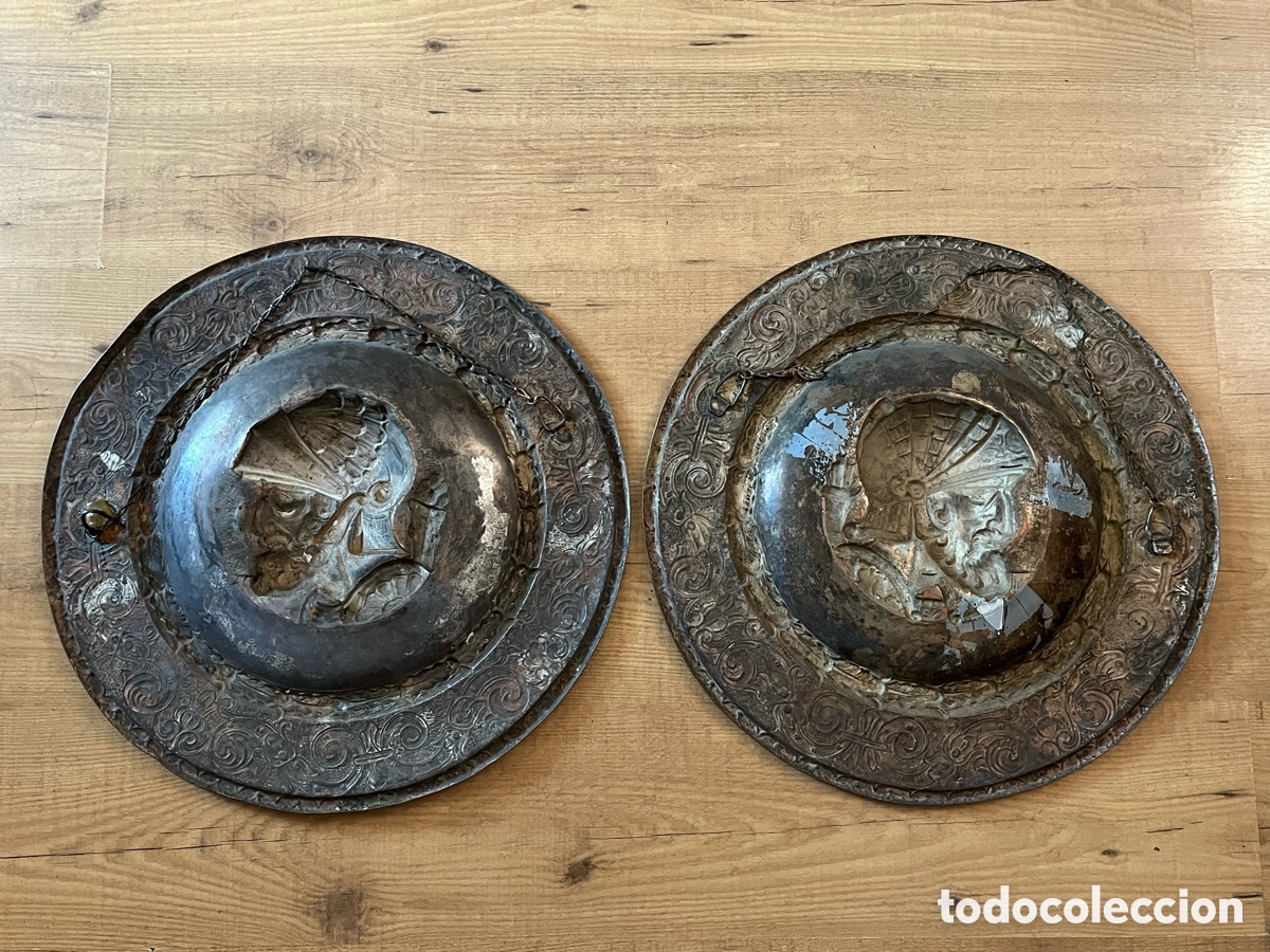 Antig&uuml;edades: PAREJA DE TONDOS DE COBRE CON RELIEVES - Foto 6
