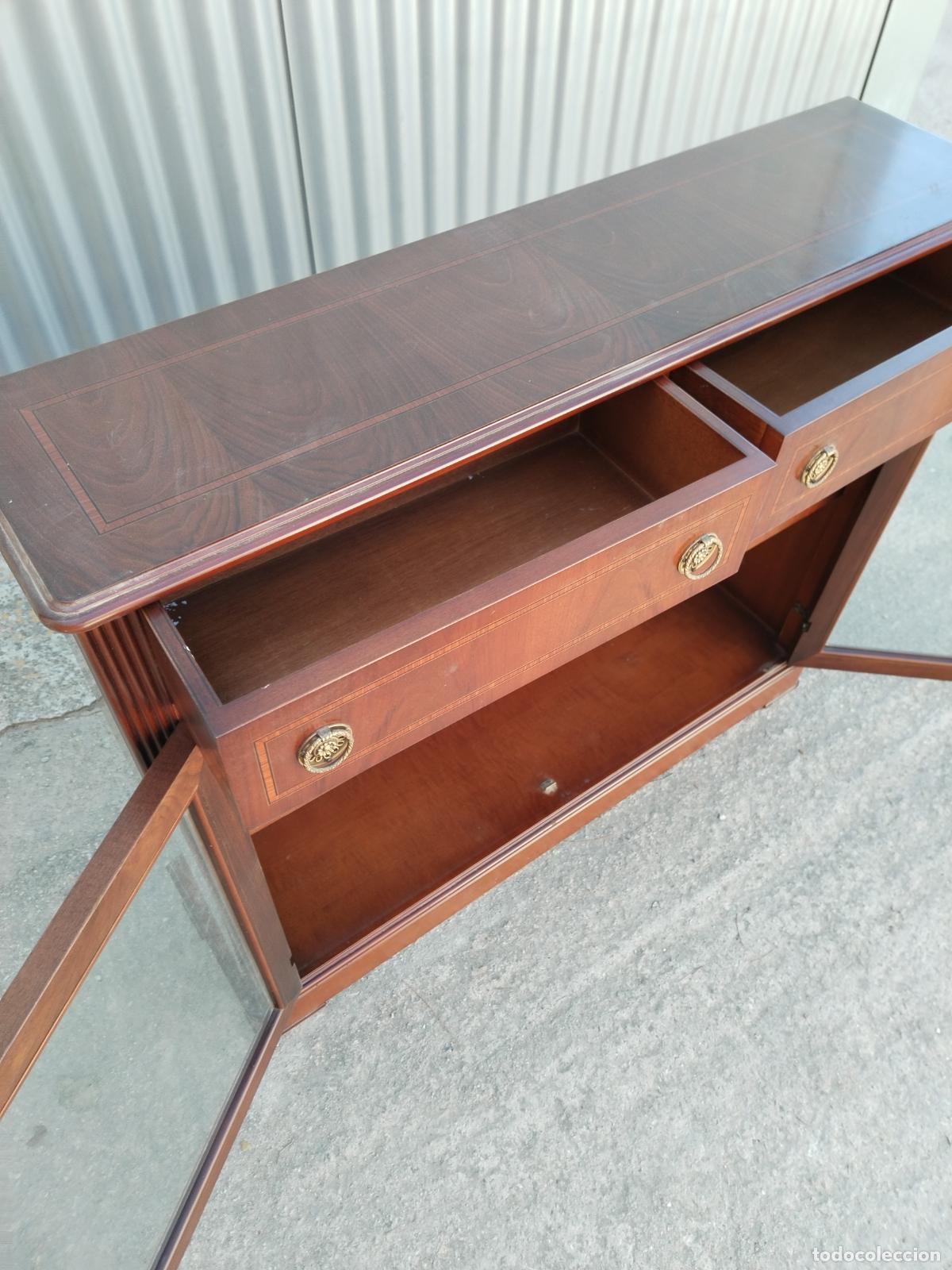 Antig&uuml;edades: mueble recibidor vitrina - Foto 2