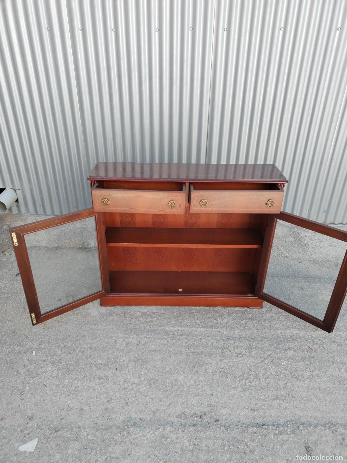 Antig&uuml;edades: mueble recibidor vitrina - Foto 4