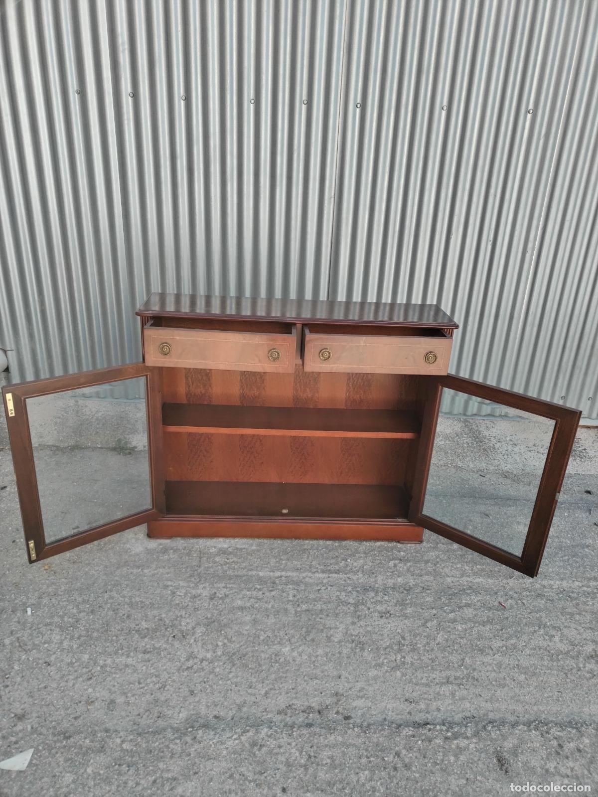 Antig&uuml;edades: mueble recibidor vitrina - Foto 7