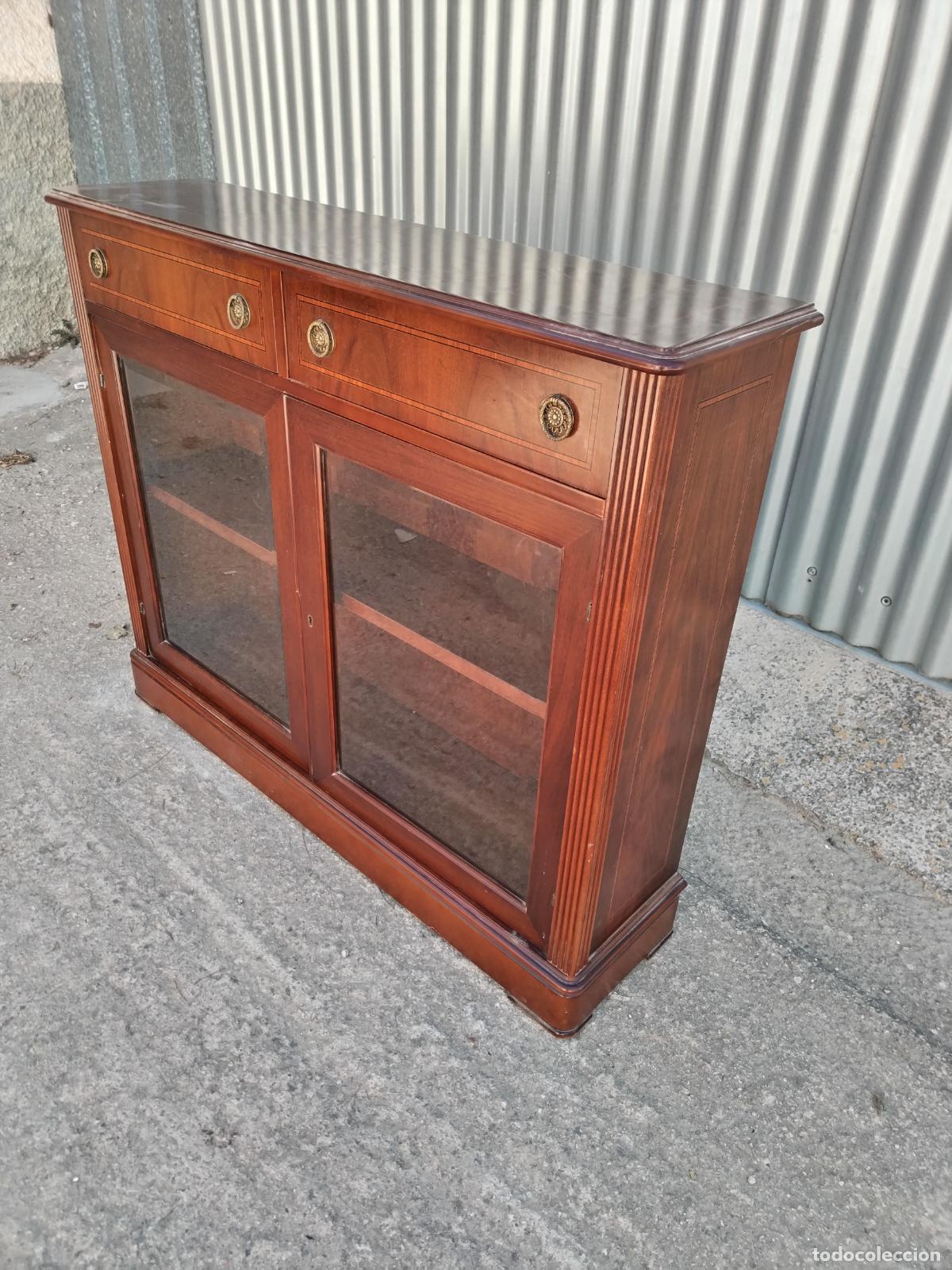 Antig&uuml;edades: mueble recibidor vitrina - Foto 8