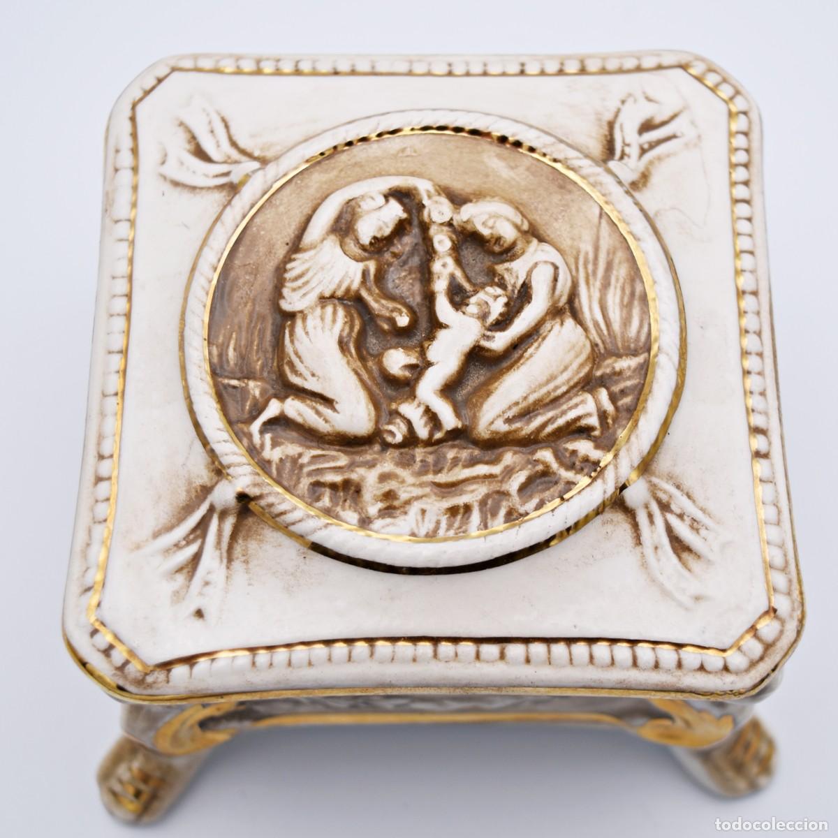Antig&uuml;edades: Joyero de porcelana Capodimonte - Foto 3