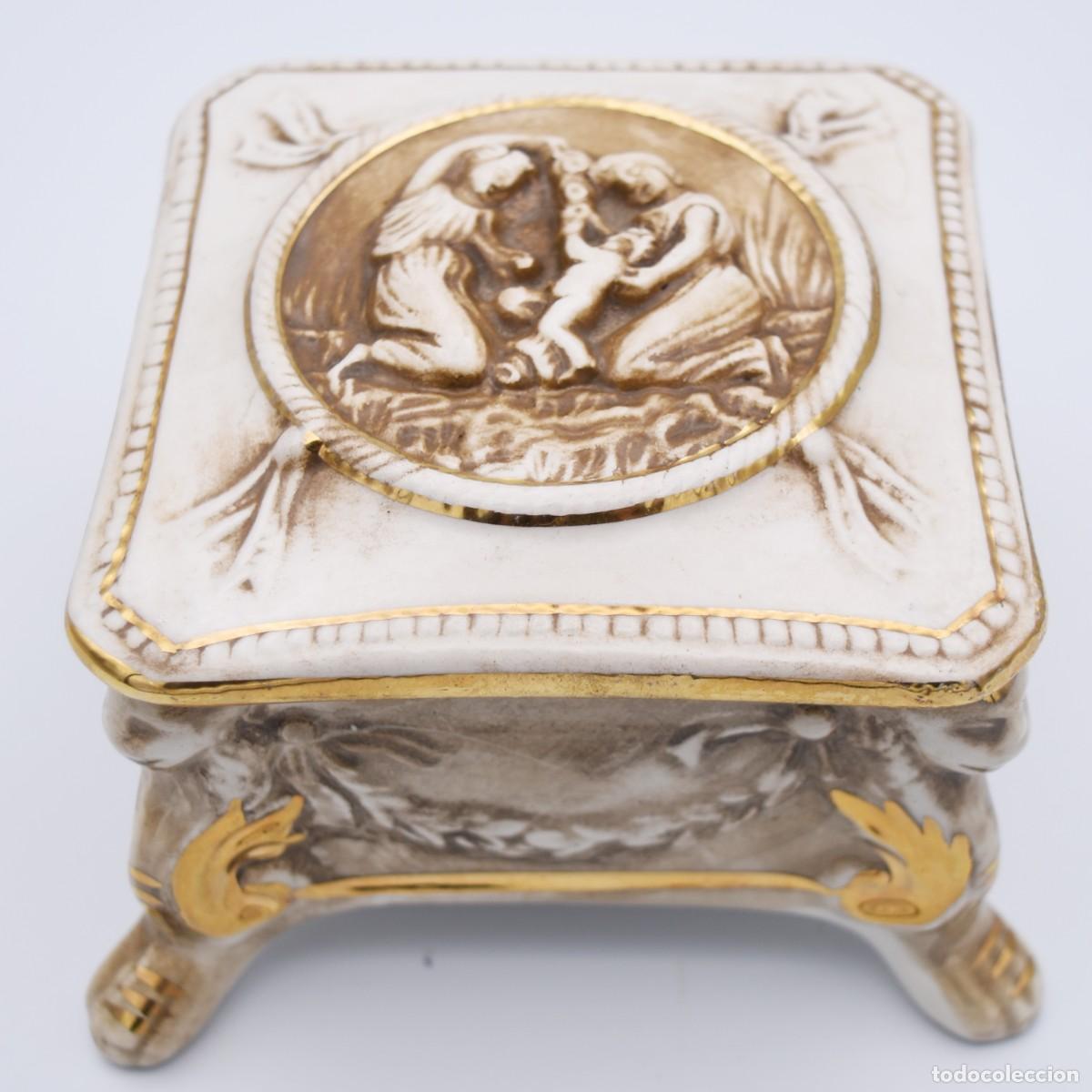 Antig&uuml;edades: Joyero de porcelana Capodimonte - Foto 6
