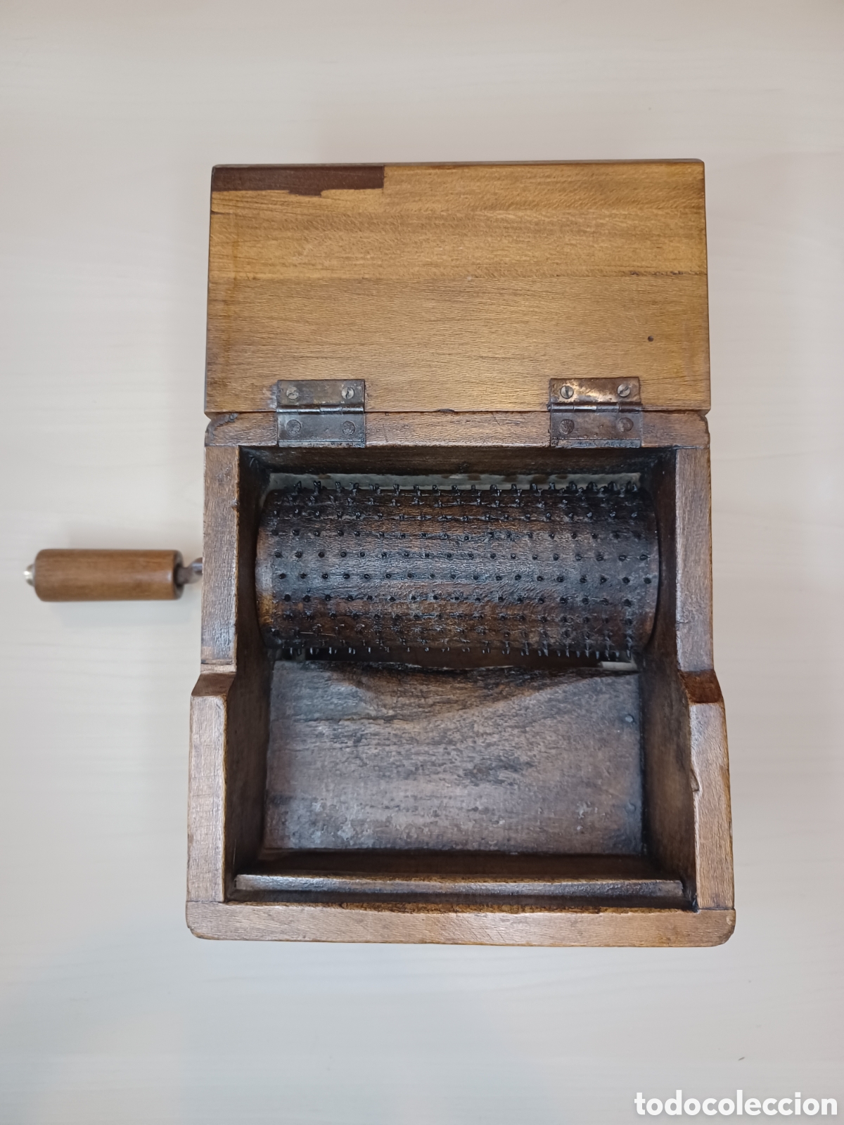 Antig&uuml;edades: Rallador Antiguo de madera -La R&aacute;pida- Funcional y con Historia - Foto 12