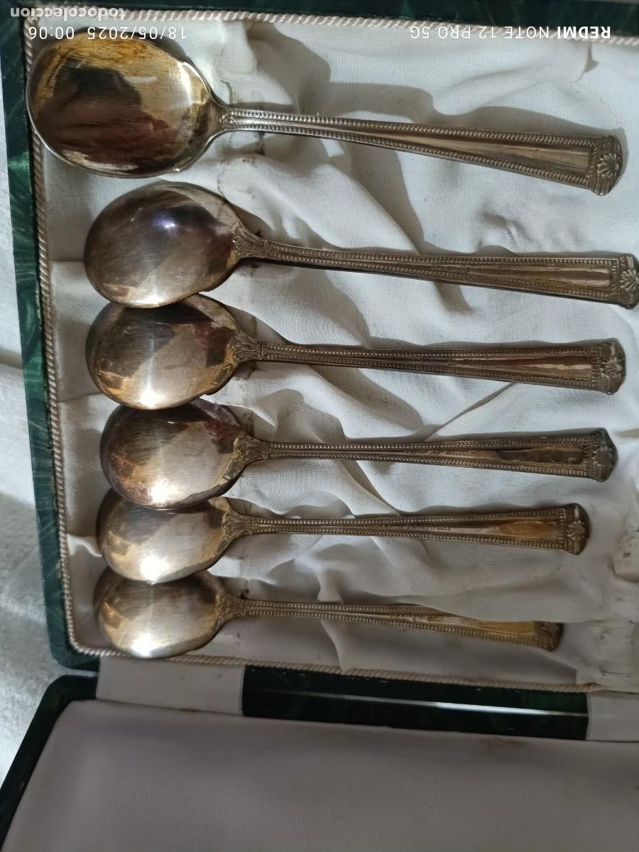 Antig&uuml;edades: Cucharillas de postre - Foto 3
