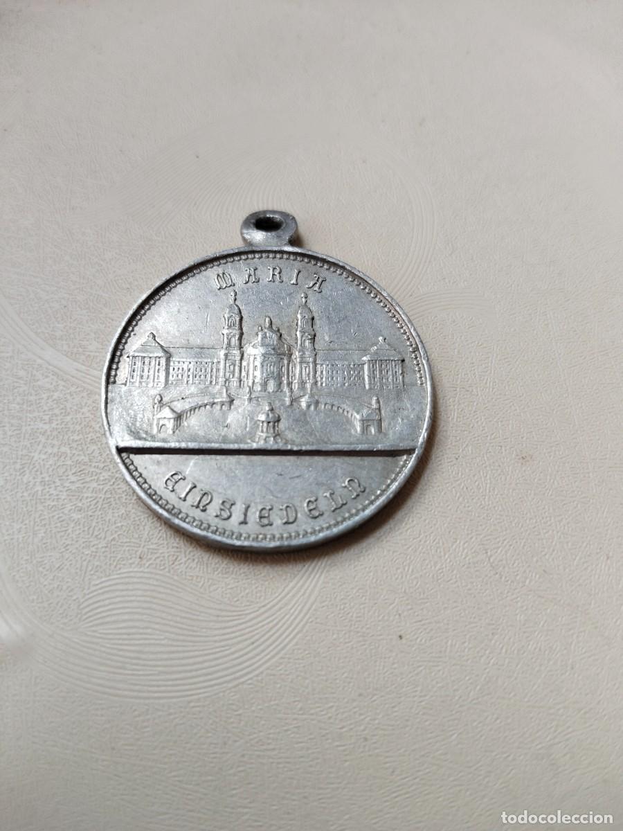 Antig&uuml;edades: Medalla de la Virgen de Ensiedeld. - Foto 3