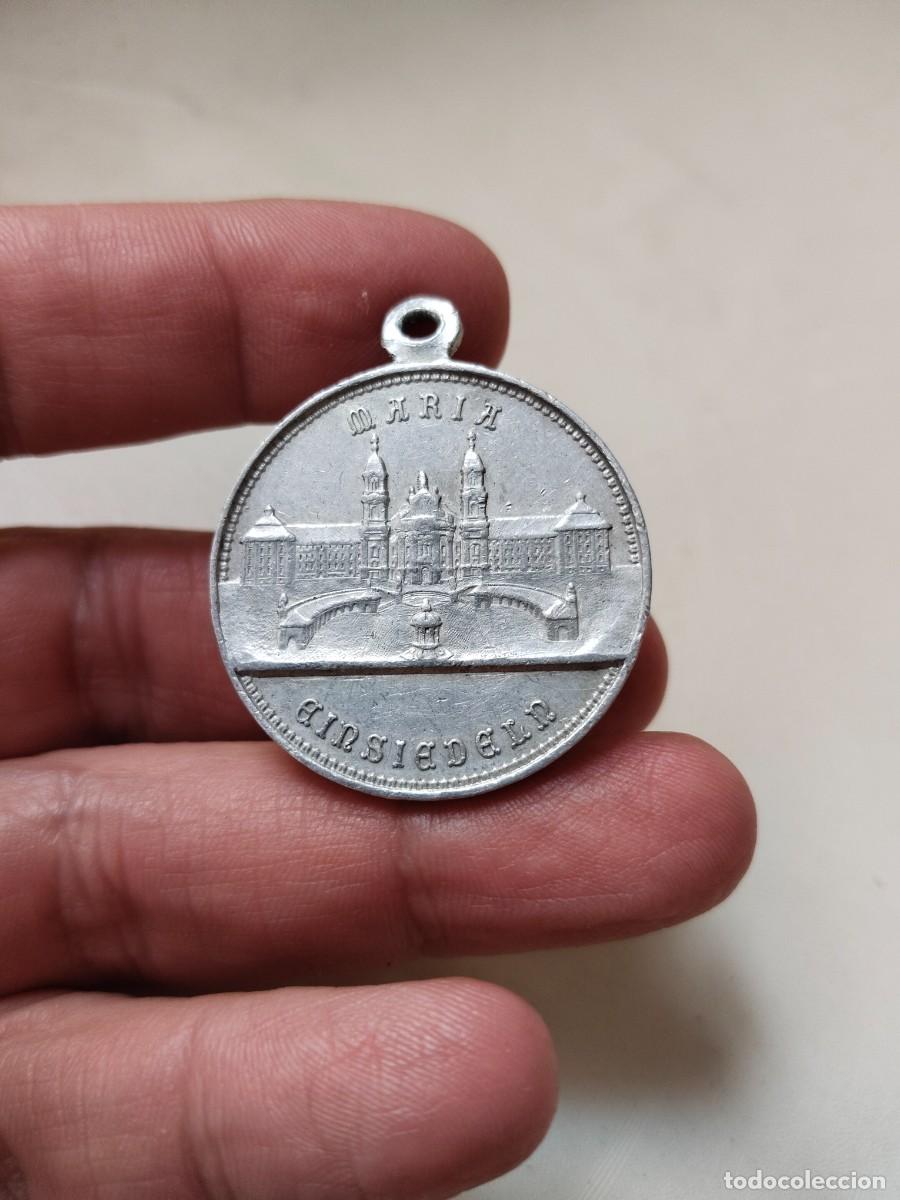 Antig&uuml;edades: Medalla de la Virgen de Ensiedeld. - Foto 6